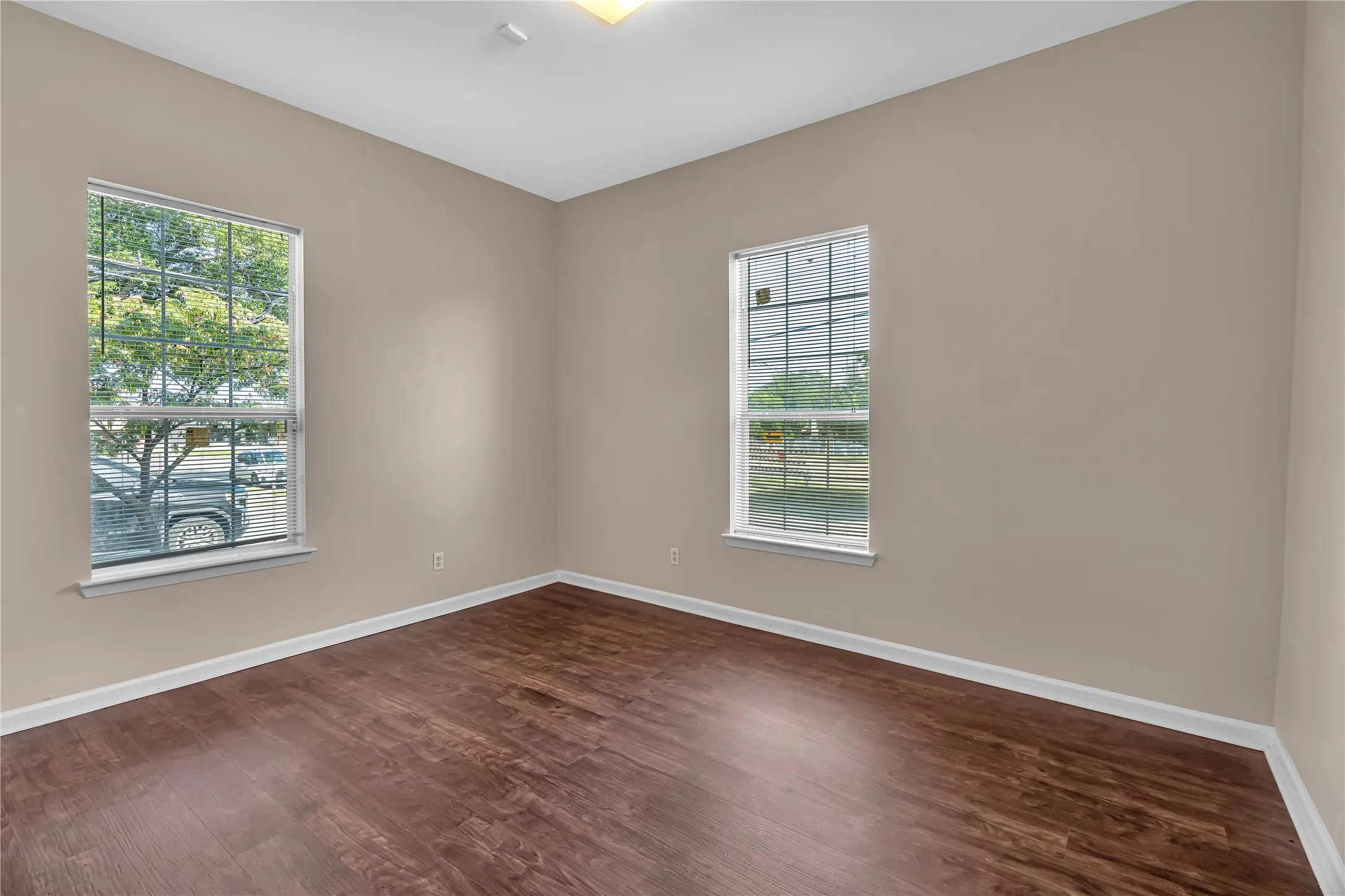 Business For Rent in Tarrant County , 351 Pennsylvania Avenue, Fort Worth, Texas 76104, 0, 0, Garage spaces, 0 Sqft, built in 1918, mls#21344237, Real Estate Agent in Fort Worth, Homes For Rent in Tarrant county, Homes For Rent in Fort Worth, Realtor in Fort Worth Texas, Real Estate Brokerage Independent Realty Texas, Luminita Cordes Realtor