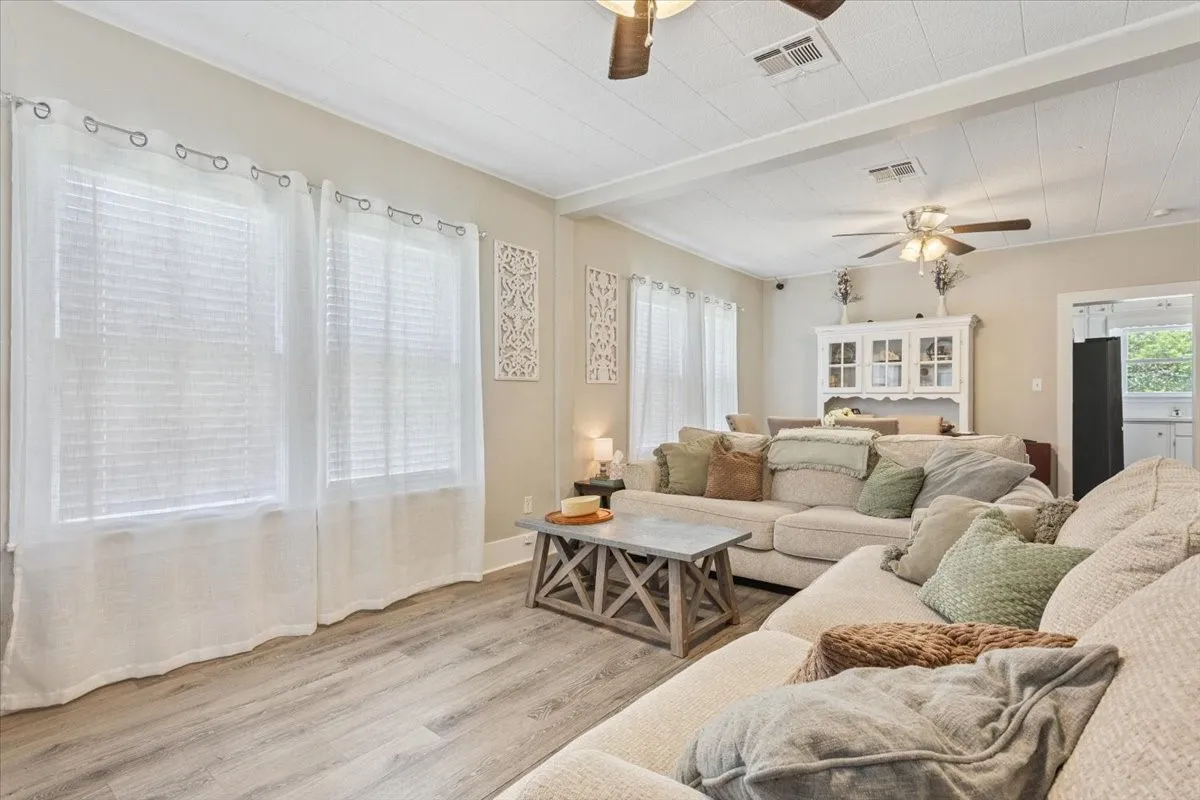 Single Family Residence For Sale in Mc Lennan County , 102 Brookshire, Riesel, Texas 76682, 2 Bedrooms, 1 Bathroom, Garage spaces, 1,096 Sqft, built in 1935, Price $154,500, mls#21344345, Real Estate Agent in Riesel, Homes For Sale in Mc Lennan county, Homes For Sale in Riesel, Realtor in Riesel Texas, Real Estate Brokerage Independent Realty Texas, Luminita Cordes Realtor