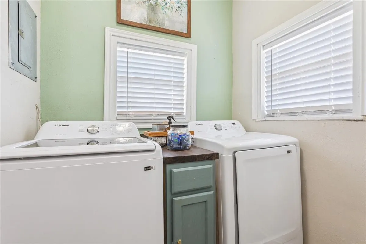 Single Family Residence For Sale in Mc Lennan County , 102 Brookshire, Riesel, Texas 76682, 2 Bedrooms, 1 Bathroom, Garage spaces, 1,096 Sqft, built in 1935, Price $154,500, mls#21344345, Real Estate Agent in Riesel, Homes For Sale in Mc Lennan county, Homes For Sale in Riesel, Realtor in Riesel Texas, Real Estate Brokerage Independent Realty Texas, Luminita Cordes Realtor