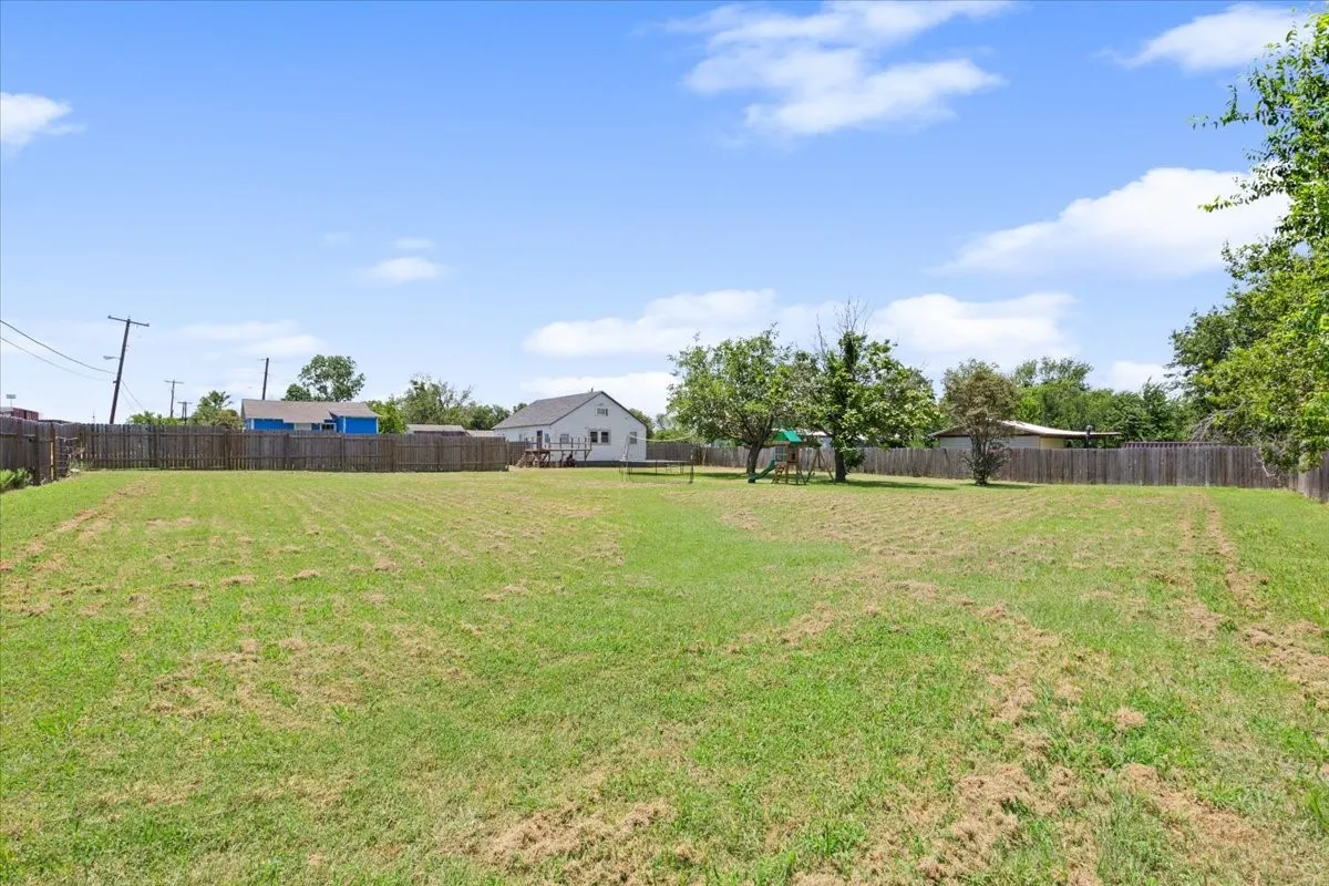 Single Family Residence For Sale in Mc Lennan County , 102 Brookshire, Riesel, Texas 76682, 2 Bedrooms, 1 Bathroom, Garage spaces, 1,096 Sqft, built in 1935, Price $154,500, mls#21344345, Real Estate Agent in Riesel, Homes For Sale in Mc Lennan county, Homes For Sale in Riesel, Realtor in Riesel Texas, Real Estate Brokerage Independent Realty Texas, Luminita Cordes Realtor