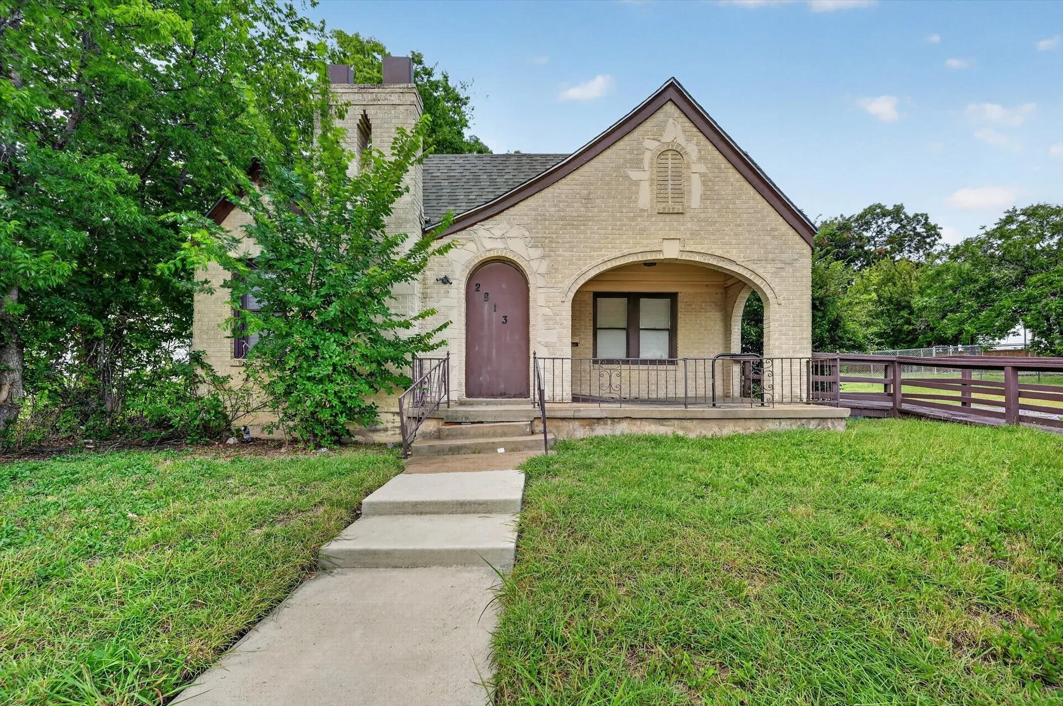 Business For Sale in Tarrant County , 2813 E Rosedale Street, Fort Worth, Texas 76105, 0, 0, Garage spaces, 0 Sqft, built in 1934, mls#21340468, Real Estate Agent in Fort Worth, Homes For Sale in Tarrant county, Homes For Sale in Fort Worth, Realtor in Fort Worth Texas, Real Estate Brokerage Independent Realty Texas, Luminita Cordes Realtor