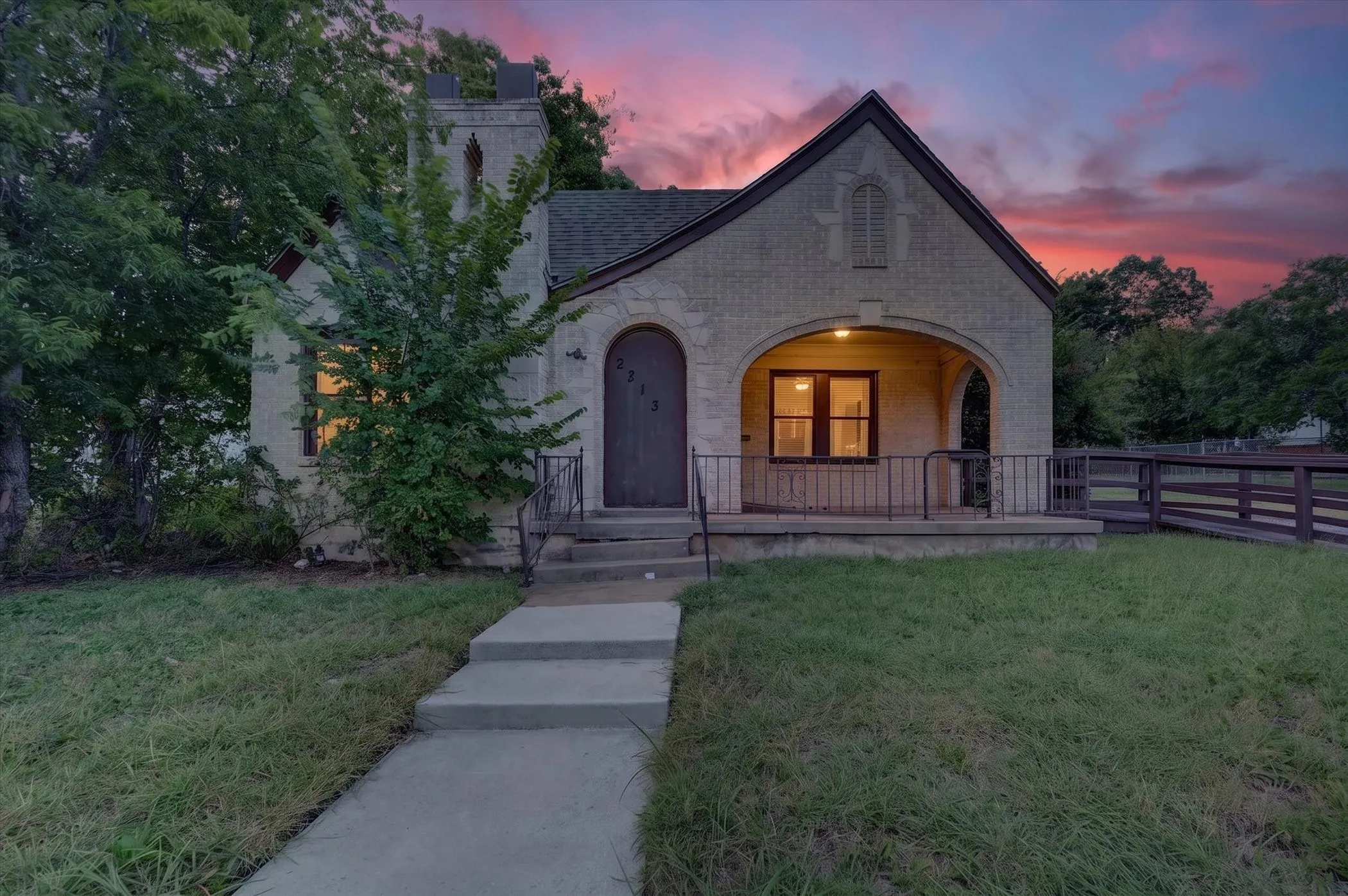 Business For Sale in Tarrant County , 2813 E Rosedale Street, Fort Worth, Texas 76105, 0, 0, Garage spaces, 0 Sqft, built in 1934, mls#21340468, Real Estate Agent in Fort Worth, Homes For Sale in Tarrant county, Homes For Sale in Fort Worth, Realtor in Fort Worth Texas, Real Estate Brokerage Independent Realty Texas, Luminita Cordes Realtor