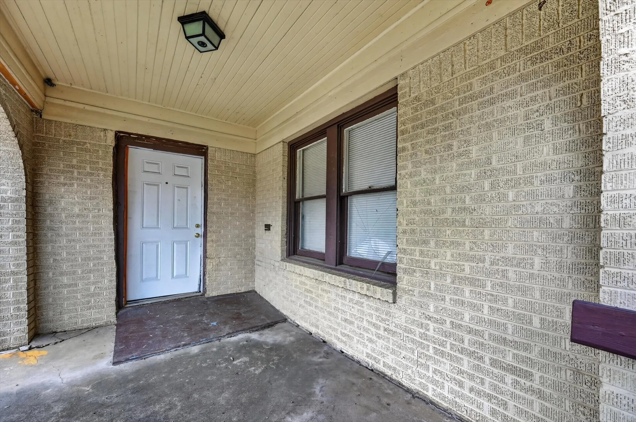 Business For Sale in Tarrant County , 2813 E Rosedale Street, Fort Worth, Texas 76105, 0, 0, Garage spaces, 0 Sqft, built in 1934, mls#21340468, Real Estate Agent in Fort Worth, Homes For Sale in Tarrant county, Homes For Sale in Fort Worth, Realtor in Fort Worth Texas, Real Estate Brokerage Independent Realty Texas, Luminita Cordes Realtor