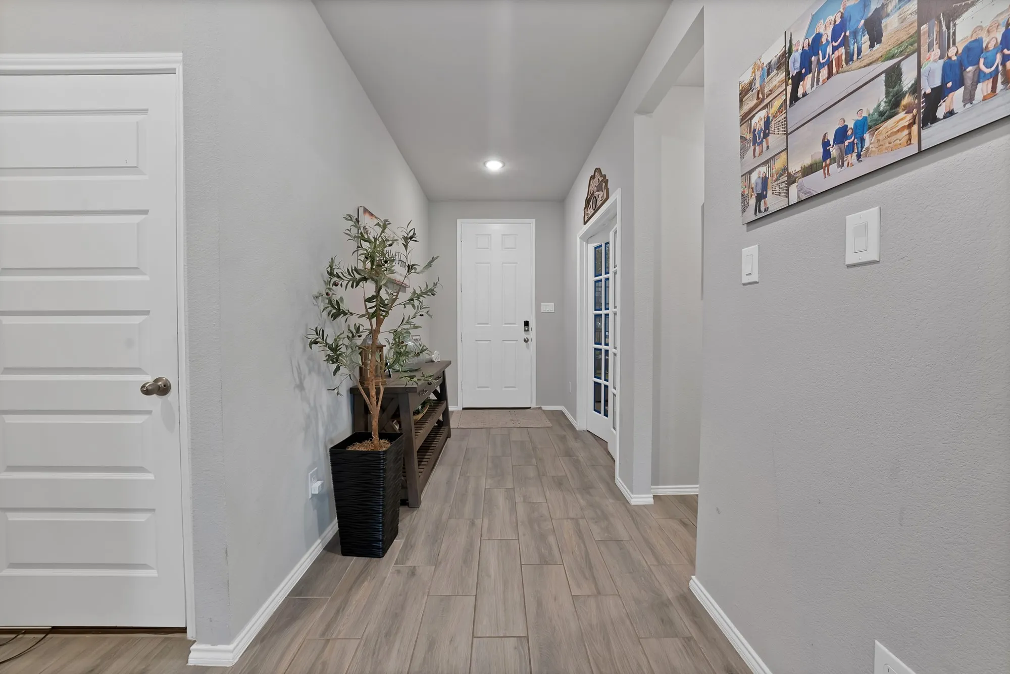 Single Family Residence For Sale in Tarrant County , 1705 Sculptor Court, Haslet, Texas 76052, 5 Bedroom, 4 Bathroom, 3 Garage spaces, 3,650 Sqft, built in 2022, mls#21342273, Real Estate Agent in Haslet, Homes For Sale in Tarrant county, Homes For Sale in Haslet, Realtor in Haslet Texas, Real Estate Brokerage Independent Realty Texas, Luminita Cordes Realtor