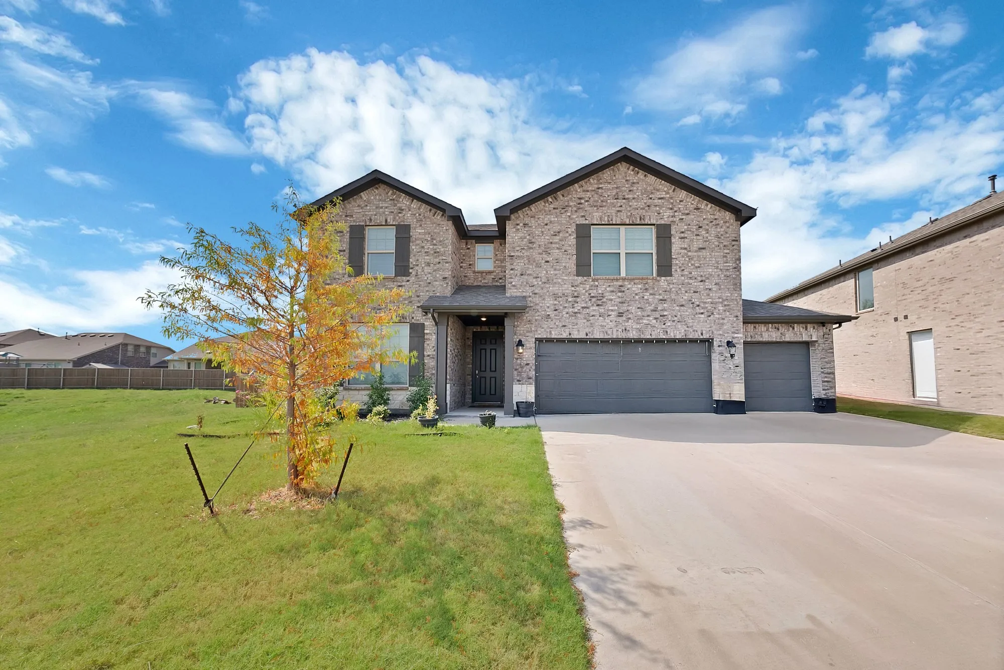 Single Family Residence For Sale in Tarrant County , 1705 Sculptor Court, Haslet, Texas 76052, 5 Bedroom, 4 Bathroom, 3 Garage spaces, 3,650 Sqft, built in 2022, mls#21342273, Real Estate Agent in Haslet, Homes For Sale in Tarrant county, Homes For Sale in Haslet, Realtor in Haslet Texas, Real Estate Brokerage Independent Realty Texas, Luminita Cordes Realtor