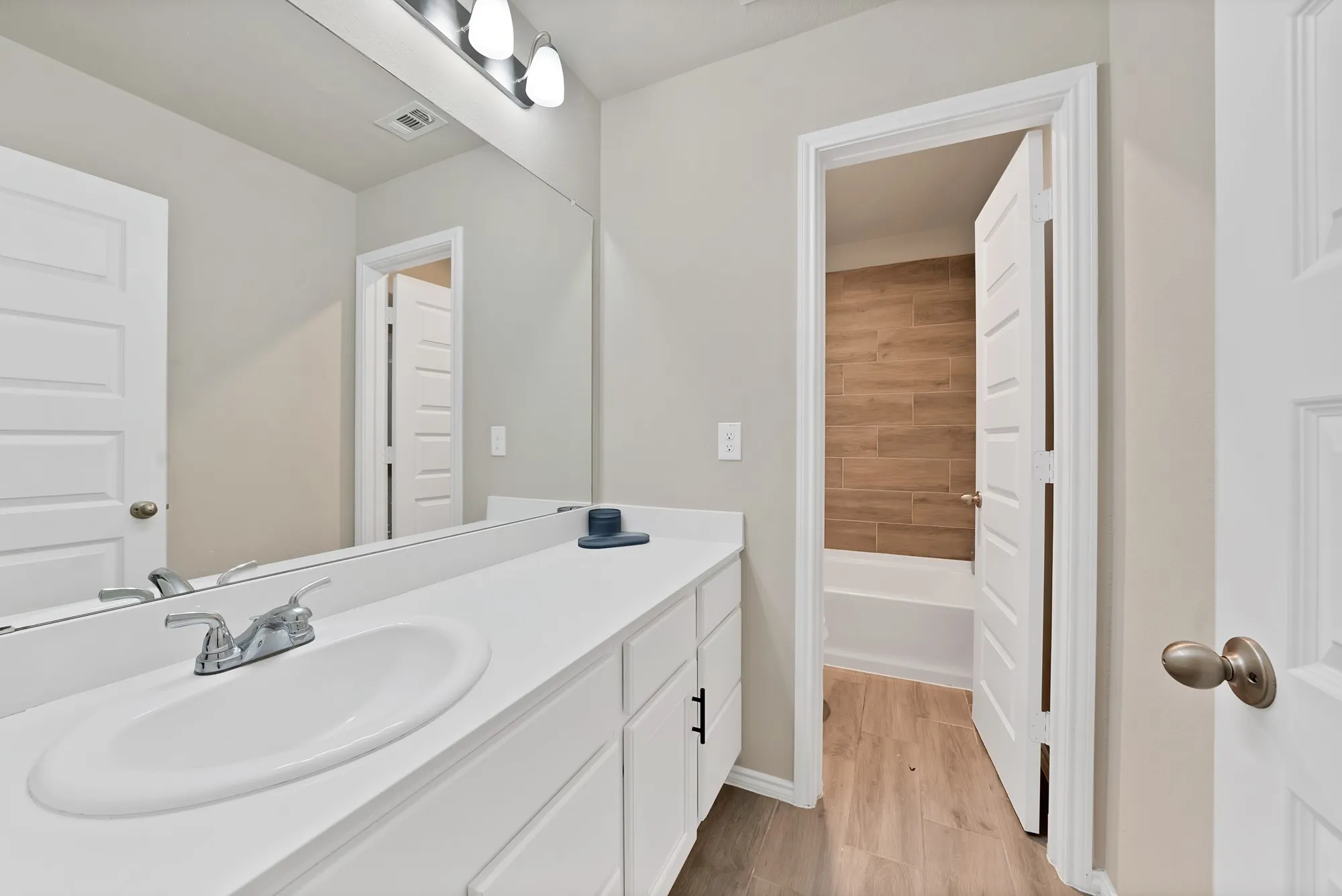 Single Family Residence For Sale in Tarrant County , 1705 Sculptor Court, Haslet, Texas 76052, 5 Bedroom, 4 Bathroom, 3 Garage spaces, 3,650 Sqft, built in 2022, mls#21342273, Real Estate Agent in Haslet, Homes For Sale in Tarrant county, Homes For Sale in Haslet, Realtor in Haslet Texas, Real Estate Brokerage Independent Realty Texas, Luminita Cordes Realtor
