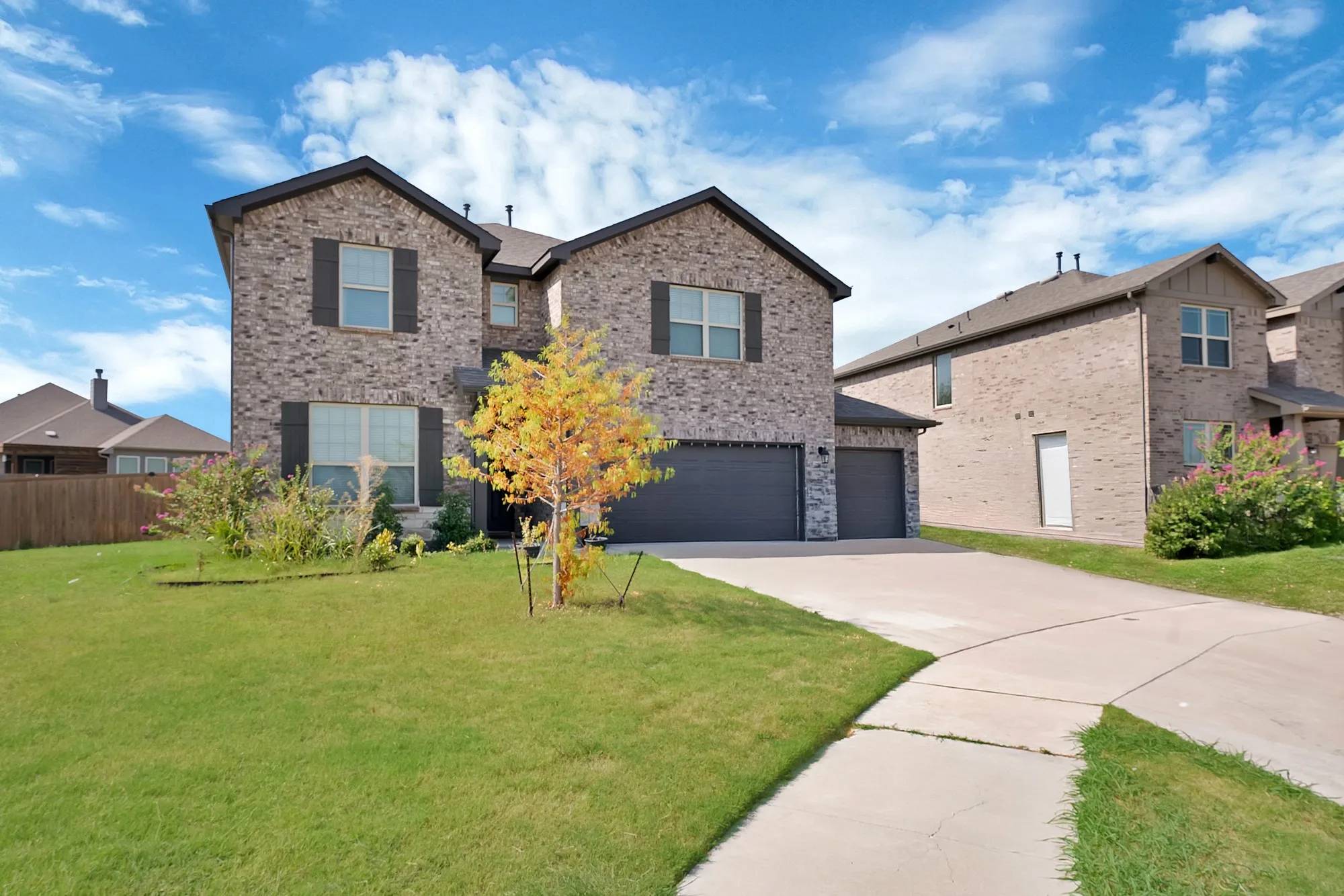 Single Family Residence For Sale in Tarrant County , 1705 Sculptor Court, Haslet, Texas 76052, 5 Bedroom, 4 Bathroom, 3 Garage spaces, 3,650 Sqft, built in 2022, mls#21342273, Real Estate Agent in Haslet, Homes For Sale in Tarrant county, Homes For Sale in Haslet, Realtor in Haslet Texas, Real Estate Brokerage Independent Realty Texas, Luminita Cordes Realtor