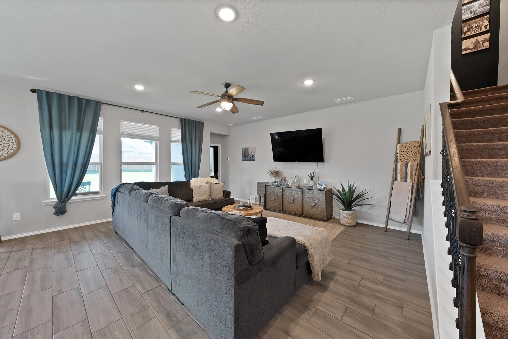 Single Family Residence For Sale in Tarrant County , 1705 Sculptor Court, Haslet, Texas 76052, 5 Bedroom, 4 Bathroom, 3 Garage spaces, 3,650 Sqft, built in 2022, mls#21342273, Real Estate Agent in Haslet, Homes For Sale in Tarrant county, Homes For Sale in Haslet, Realtor in Haslet Texas, Real Estate Brokerage Independent Realty Texas, Luminita Cordes Realtor
