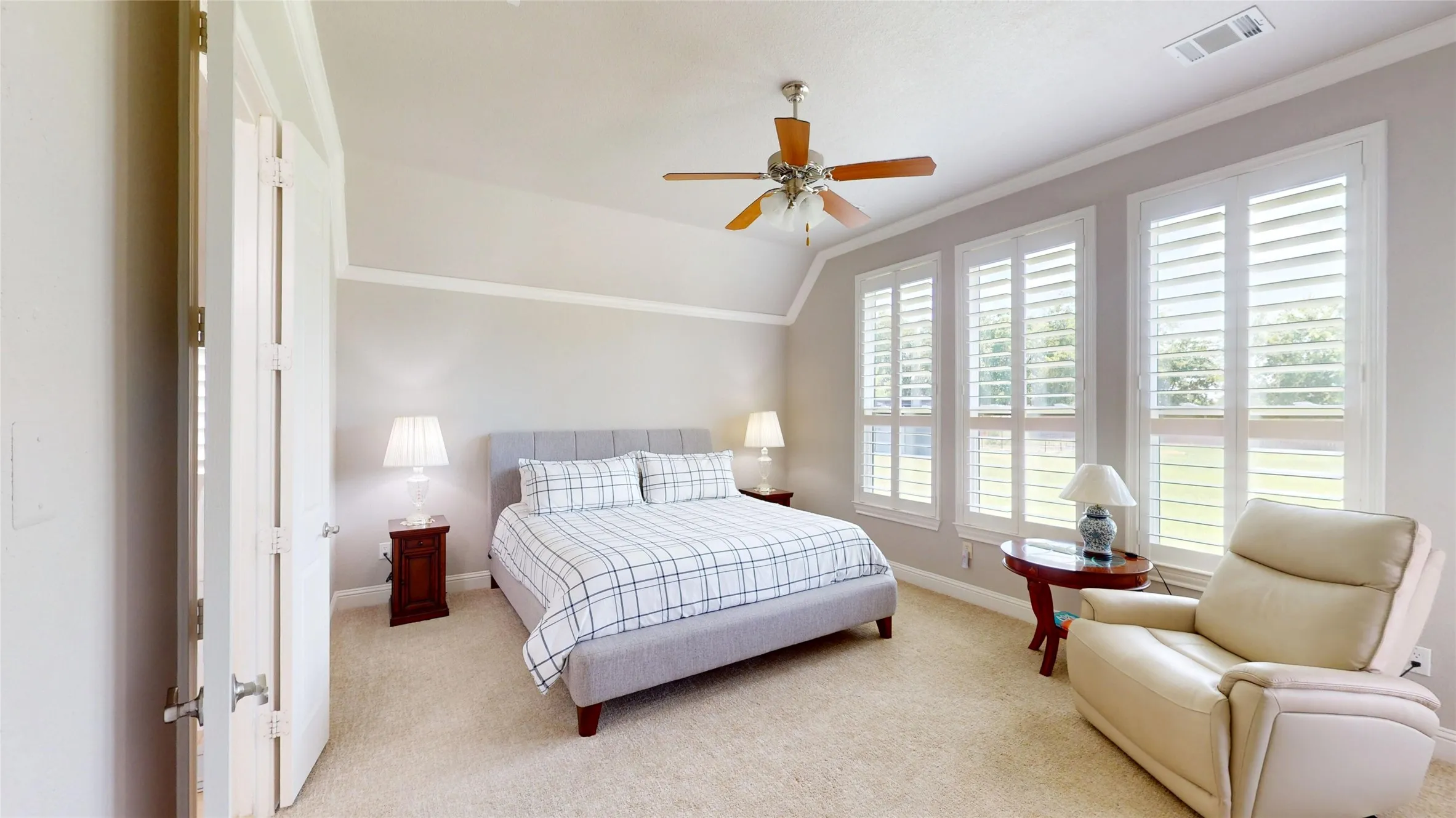 Single Family Residence For Sale in Tarrant County , 1301 Twisting Star Drive, Fort Worth, Texas 76052, 4 Bedroom, 3 Bathroom, 3 Garage spaces, 2,545 Sqft, built in 2008, mls#21344097, Real Estate Agent in Fort Worth, Homes For Sale in Tarrant county, Homes For Sale in Fort Worth, Realtor in Fort Worth Texas, Real Estate Brokerage Independent Realty Texas, Luminita Cordes Realtor