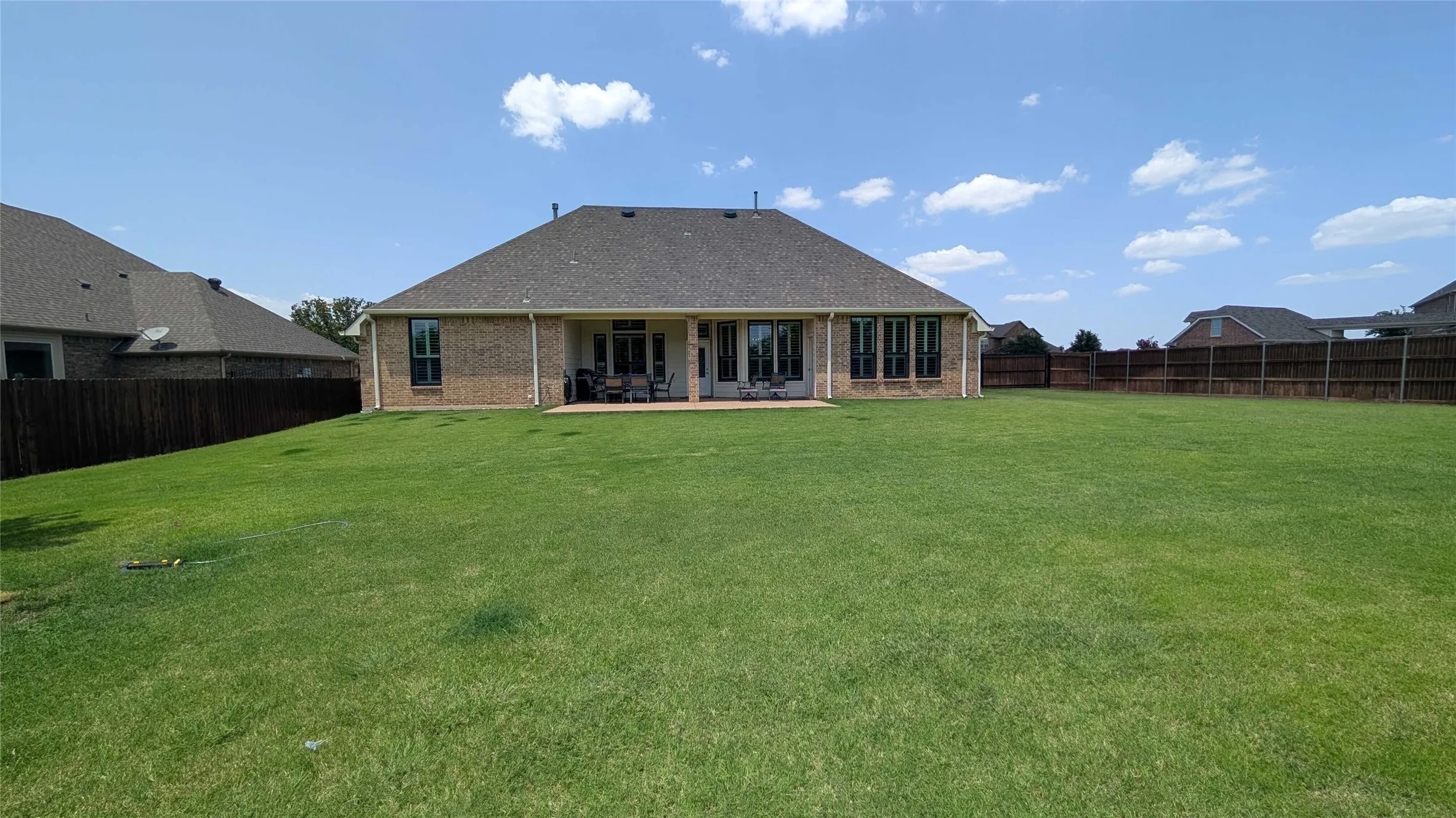 Single Family Residence For Sale in Tarrant County , 1301 Twisting Star Drive, Fort Worth, Texas 76052, 4 Bedroom, 3 Bathroom, 3 Garage spaces, 2,545 Sqft, built in 2008, mls#21344097, Real Estate Agent in Fort Worth, Homes For Sale in Tarrant county, Homes For Sale in Fort Worth, Realtor in Fort Worth Texas, Real Estate Brokerage Independent Realty Texas, Luminita Cordes Realtor