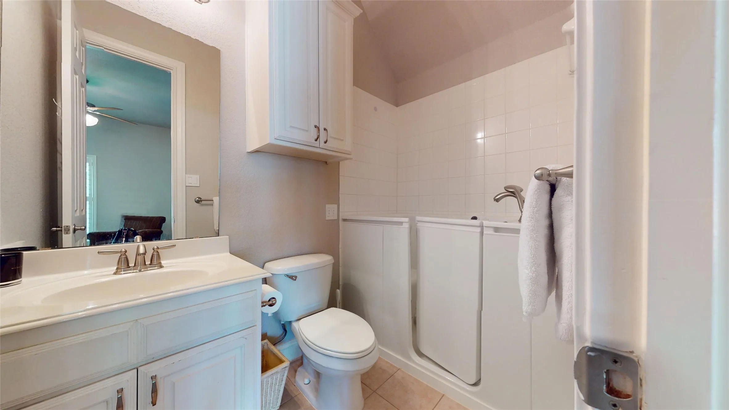 Single Family Residence For Sale in Tarrant County , 1301 Twisting Star Drive, Fort Worth, Texas 76052, 4 Bedroom, 3 Bathroom, 3 Garage spaces, 2,545 Sqft, built in 2008, mls#21344097, Real Estate Agent in Fort Worth, Homes For Sale in Tarrant county, Homes For Sale in Fort Worth, Realtor in Fort Worth Texas, Real Estate Brokerage Independent Realty Texas, Luminita Cordes Realtor