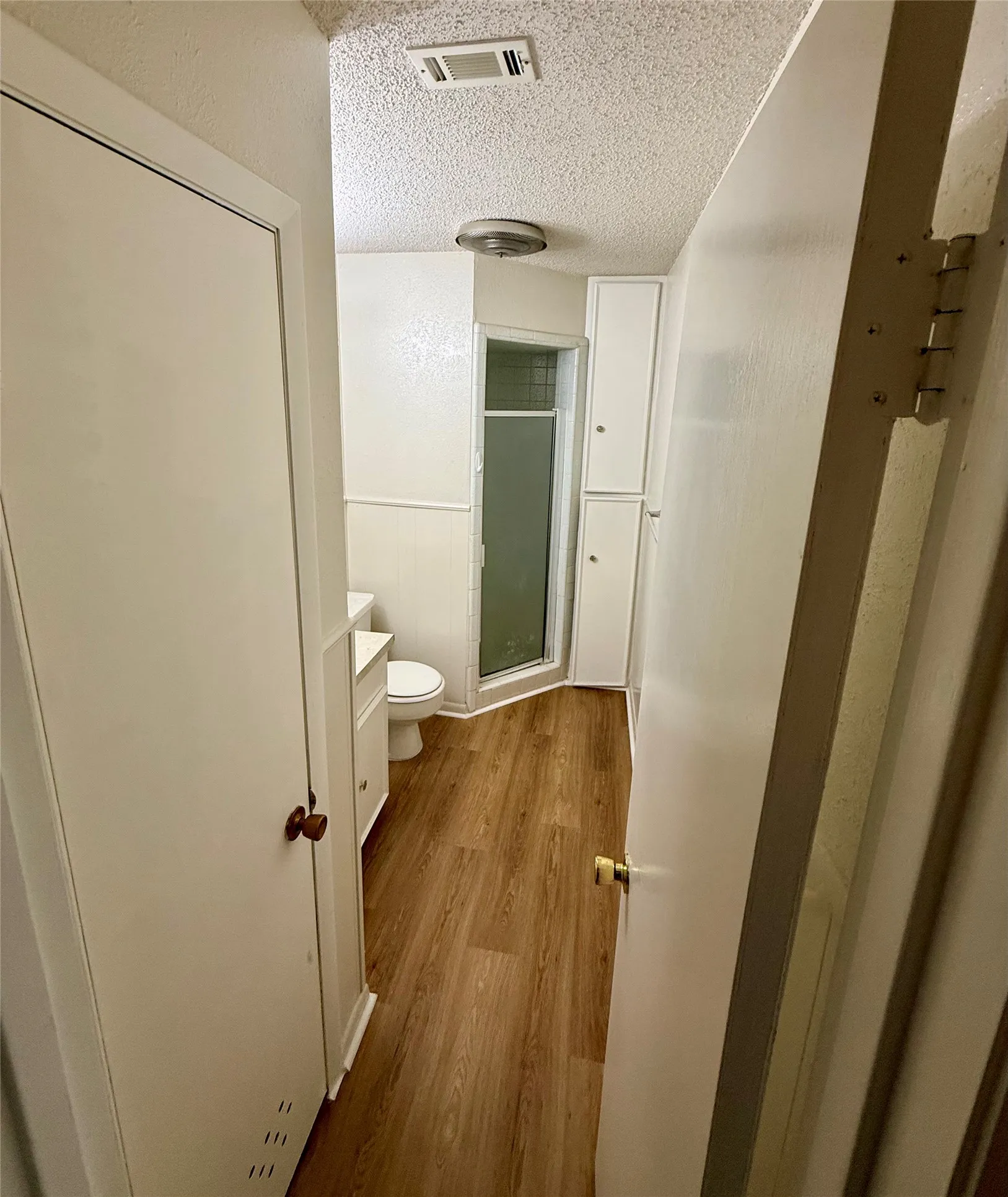 Single Family Residence For Rent in Kaufman County , 124 Poinsettia Circle, Terrell, Texas 75160, 3 Bedroom, 2 Bathroom, 2 Garage spaces, 1,391 Sqft, built in 1968, mls#21343591, Real Estate Agent in Terrell, Homes For Rent in Kaufman county, Homes For Rent in Terrell, Realtor in Terrell Texas, Real Estate Brokerage Independent Realty Texas, Luminita Cordes Realtor