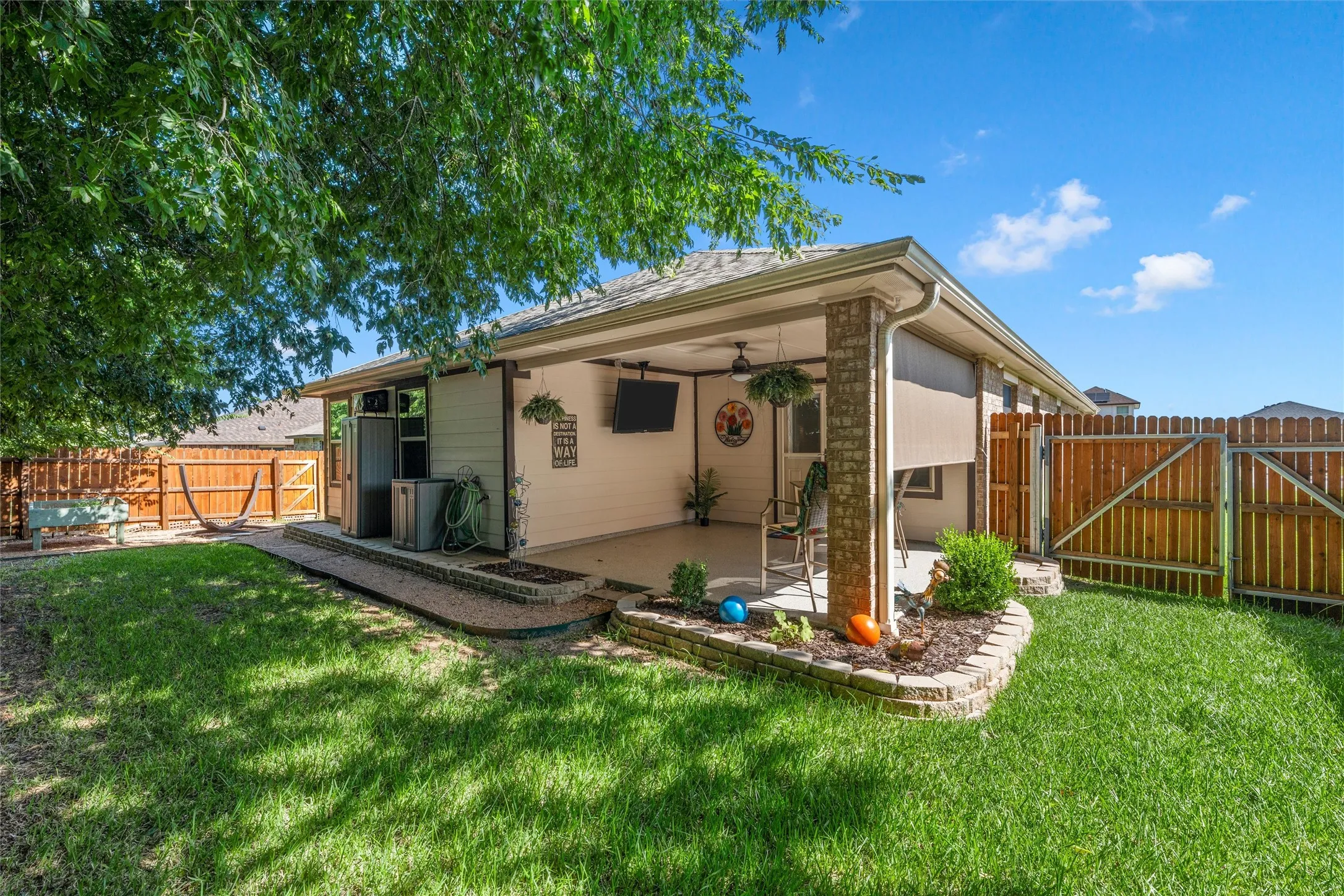 Single Family Residence For Sale in Bell County , 8610 Foggy Draw Court, Temple, Texas 76502, 3 Bedroom, 2 Bathroom, 2 Garage spaces, 1,963 Sqft, built in 2020, mls#21344162, Real Estate Agent in Temple, Homes For Sale in Bell county, Homes For Sale in Temple, Realtor in Temple Texas, Real Estate Brokerage Independent Realty Texas, Luminita Cordes Realtor