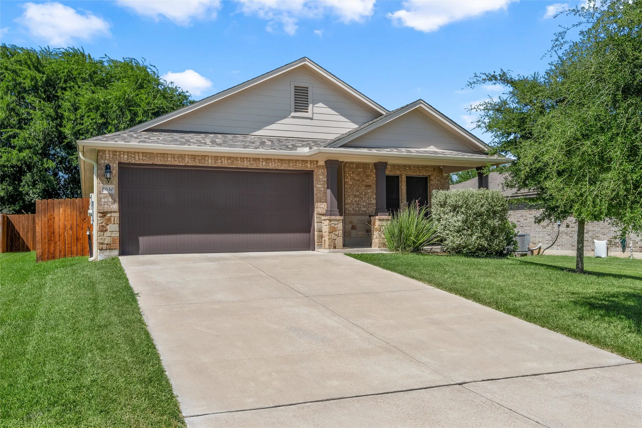 Single Family Residence For Sale in Bell County , 8610 Foggy Draw Court, Temple, Texas 76502, 3 Bedroom, 2 Bathroom, 2 Garage spaces, 1,963 Sqft, built in 2020, mls#21344162, Real Estate Agent in Temple, Homes For Sale in Bell county, Homes For Sale in Temple, Realtor in Temple Texas, Real Estate Brokerage Independent Realty Texas, Luminita Cordes Realtor