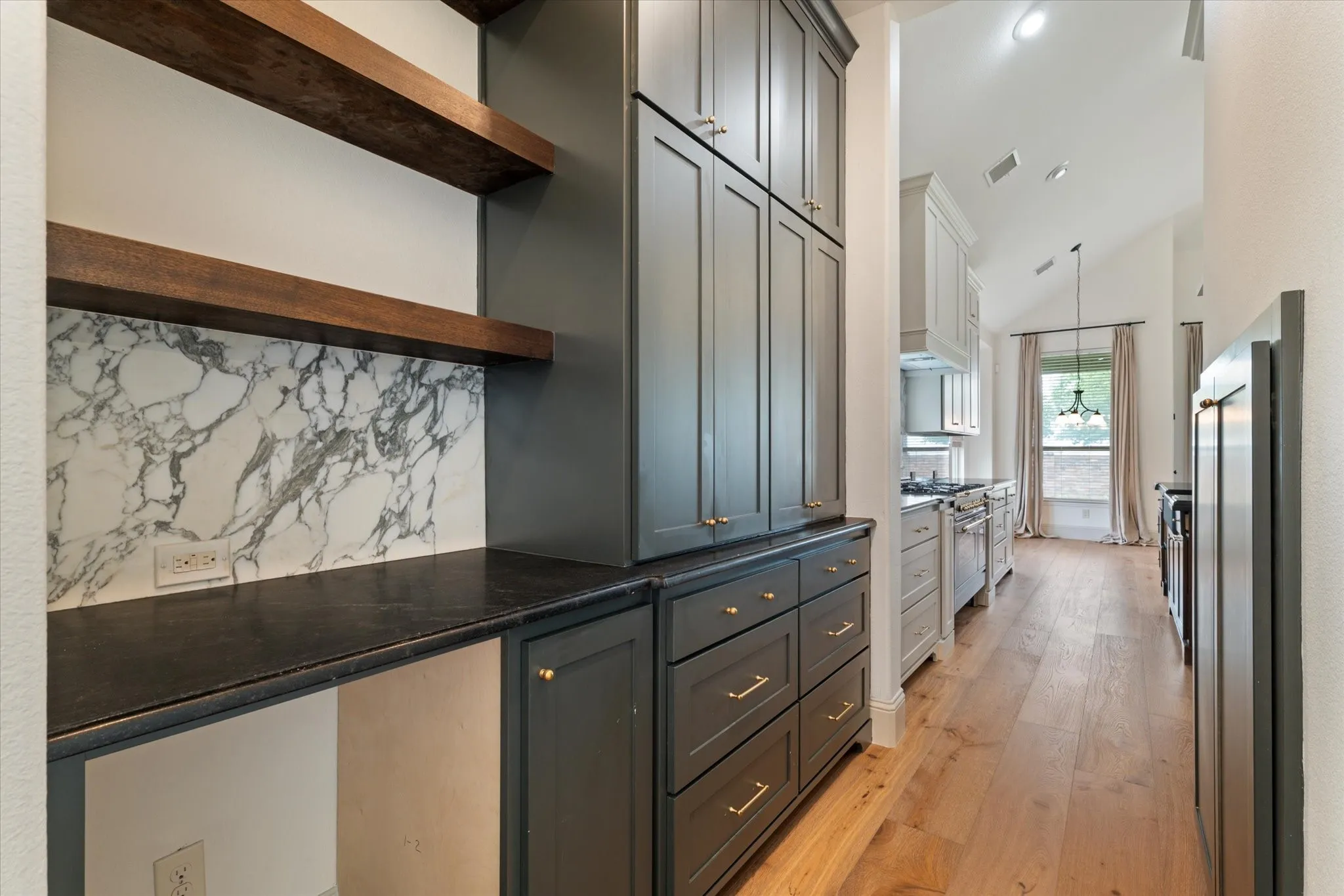 Single Family Residence For Rent in Kaufman County , 1040 Edgefield Lane, Forney, Texas 75126, 4 Bedroom, 4 Bathroom, 2 Garage spaces, 3,431 Sqft, built in 2012, mls#21344378, Real Estate Agent in Forney, Homes For Rent in Kaufman county, Homes For Rent in Forney, Realtor in Forney Texas, Real Estate Brokerage Independent Realty Texas, Luminita Cordes Realtor