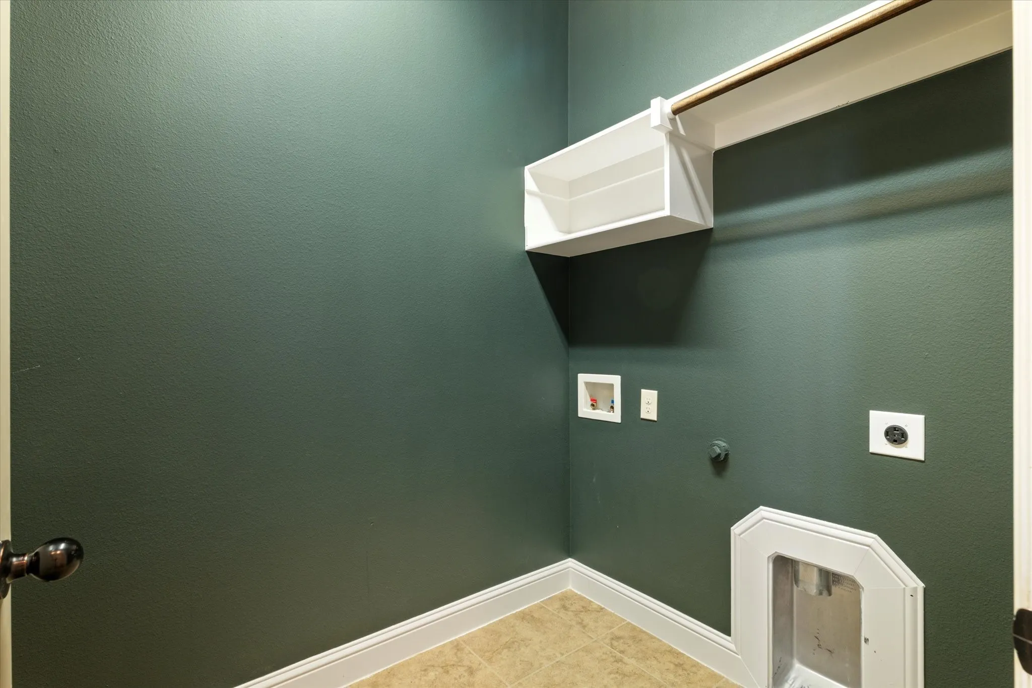 Single Family Residence For Rent in Kaufman County , 1040 Edgefield Lane, Forney, Texas 75126, 4 Bedroom, 4 Bathroom, 2 Garage spaces, 3,431 Sqft, built in 2012, mls#21344378, Real Estate Agent in Forney, Homes For Rent in Kaufman county, Homes For Rent in Forney, Realtor in Forney Texas, Real Estate Brokerage Independent Realty Texas, Luminita Cordes Realtor