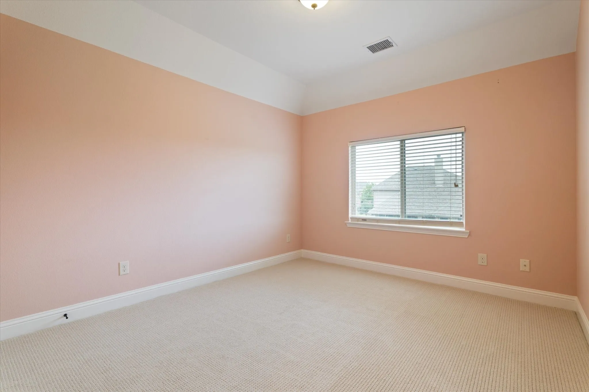 Single Family Residence For Rent in Kaufman County , 1040 Edgefield Lane, Forney, Texas 75126, 4 Bedroom, 4 Bathroom, 2 Garage spaces, 3,431 Sqft, built in 2012, mls#21344378, Real Estate Agent in Forney, Homes For Rent in Kaufman county, Homes For Rent in Forney, Realtor in Forney Texas, Real Estate Brokerage Independent Realty Texas, Luminita Cordes Realtor