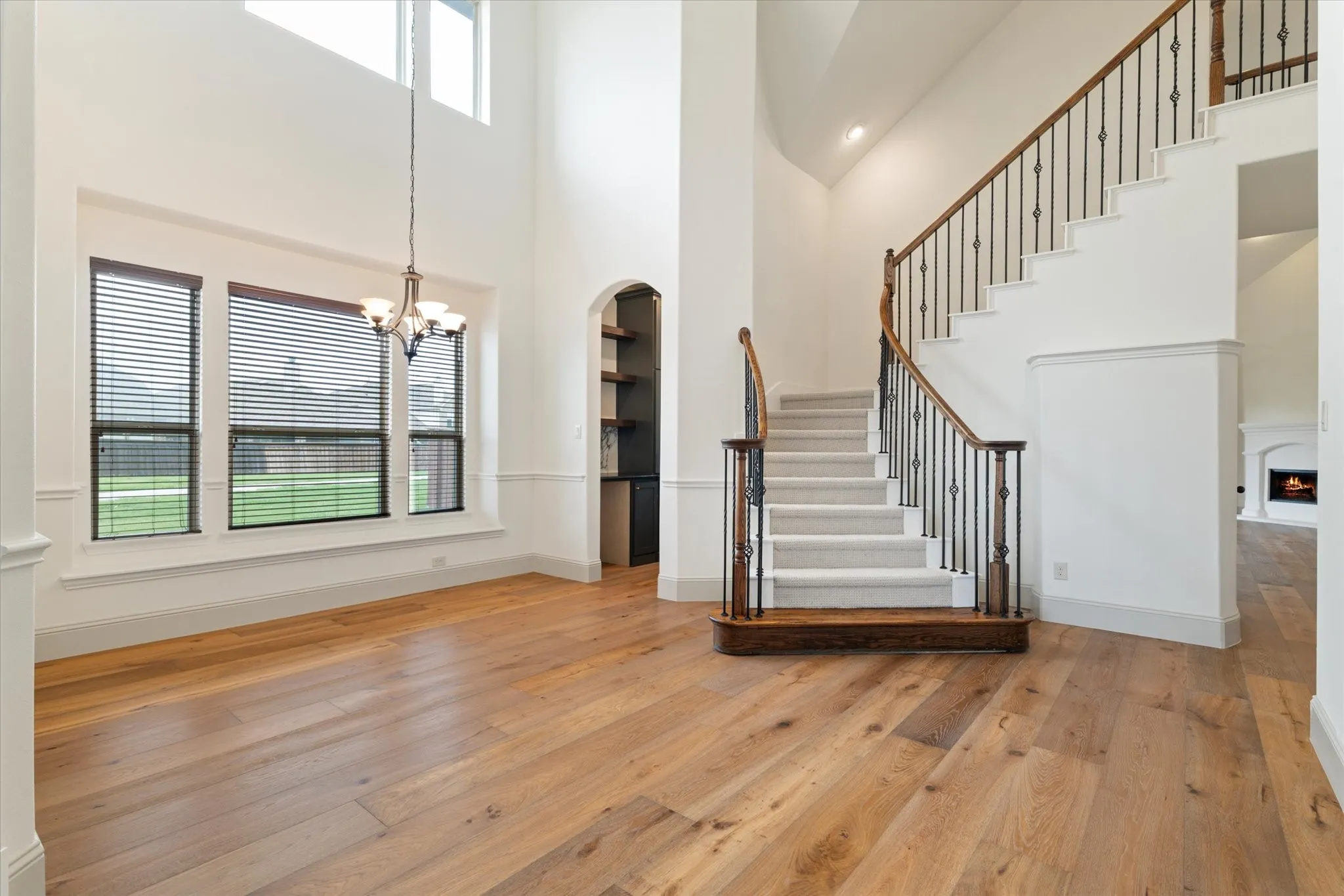 Single Family Residence For Rent in Kaufman County , 1040 Edgefield Lane, Forney, Texas 75126, 4 Bedroom, 4 Bathroom, 2 Garage spaces, 3,431 Sqft, built in 2012, mls#21344378, Real Estate Agent in Forney, Homes For Rent in Kaufman county, Homes For Rent in Forney, Realtor in Forney Texas, Real Estate Brokerage Independent Realty Texas, Luminita Cordes Realtor