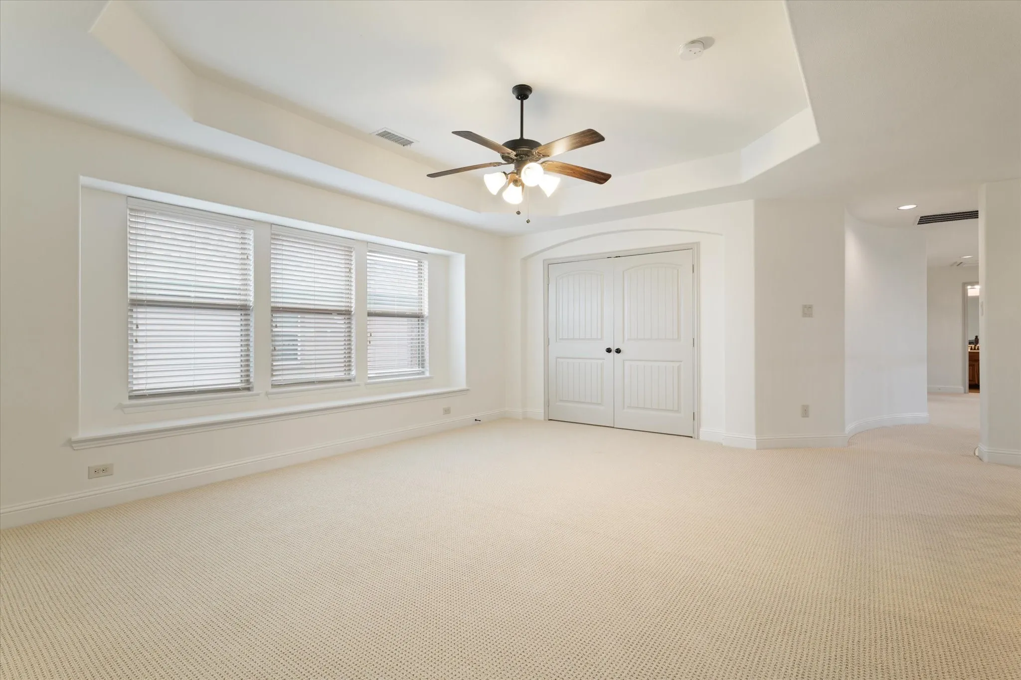 Single Family Residence For Rent in Kaufman County , 1040 Edgefield Lane, Forney, Texas 75126, 4 Bedroom, 4 Bathroom, 2 Garage spaces, 3,431 Sqft, built in 2012, mls#21344378, Real Estate Agent in Forney, Homes For Rent in Kaufman county, Homes For Rent in Forney, Realtor in Forney Texas, Real Estate Brokerage Independent Realty Texas, Luminita Cordes Realtor
