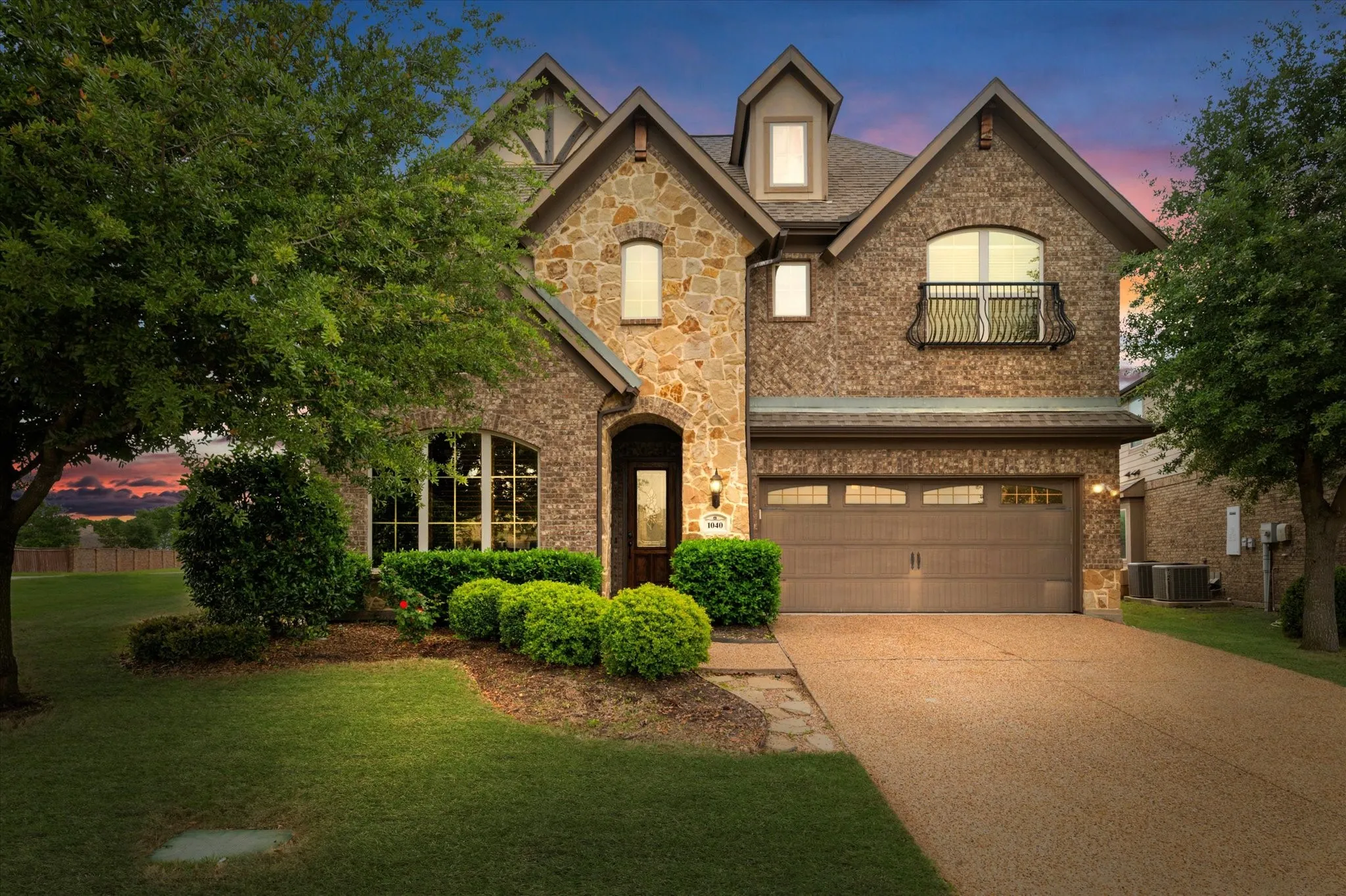 Single Family Residence For Rent in Kaufman County , 1040 Edgefield Lane, Forney, Texas 75126, 4 Bedroom, 4 Bathroom, 2 Garage spaces, 3,431 Sqft, built in 2012, mls#21344378, Real Estate Agent in Forney, Homes For Rent in Kaufman county, Homes For Rent in Forney, Realtor in Forney Texas, Real Estate Brokerage Independent Realty Texas, Luminita Cordes Realtor