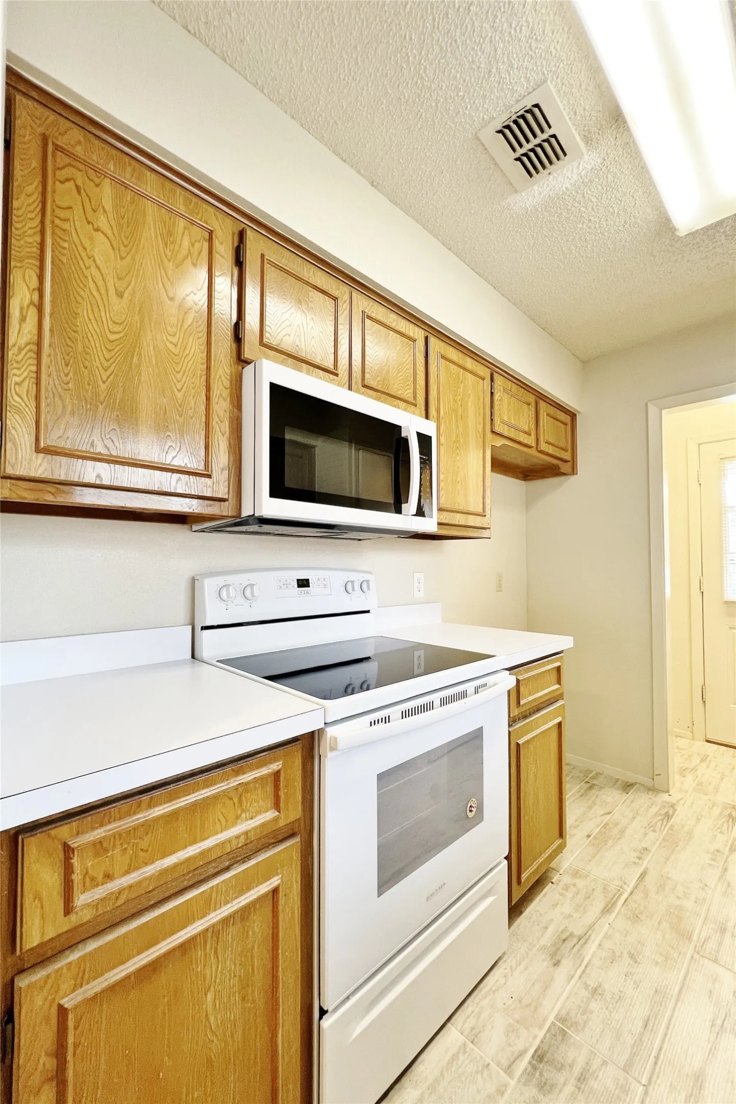 Duplex For Rent in Parker County , 1110 S Rusk Street A, Weatherford, Texas 76086, 2 Bedroom, 2 Bathroom, Garage spaces, 948 Sqft, built in 1984, mls#21344383, Real Estate Agent in Weatherford, Homes For Rent in Parker county, Homes For Rent in Weatherford, Realtor in Weatherford Texas, Real Estate Brokerage Independent Realty Texas, Luminita Cordes Realtor