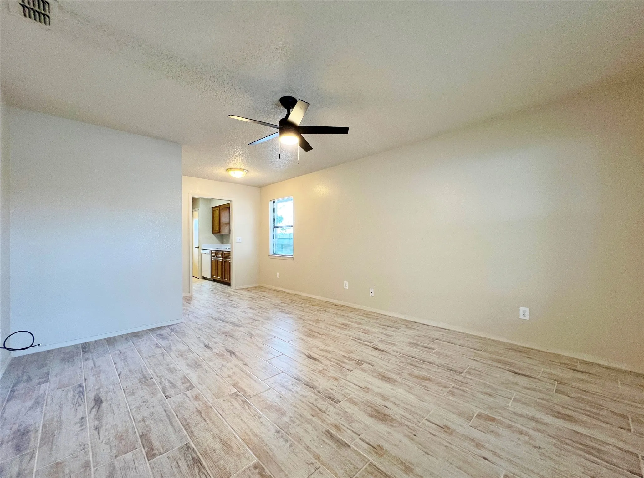 Duplex For Rent in Parker County , 1110 S Rusk Street A, Weatherford, Texas 76086, 2 Bedroom, 2 Bathroom, Garage spaces, 948 Sqft, built in 1984, mls#21344383, Real Estate Agent in Weatherford, Homes For Rent in Parker county, Homes For Rent in Weatherford, Realtor in Weatherford Texas, Real Estate Brokerage Independent Realty Texas, Luminita Cordes Realtor