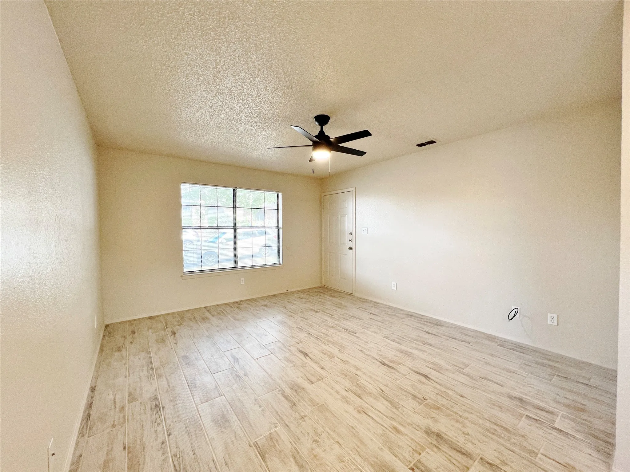 Duplex For Rent in Parker County , 1110 S Rusk Street A, Weatherford, Texas 76086, 2 Bedroom, 2 Bathroom, Garage spaces, 948 Sqft, built in 1984, mls#21344383, Real Estate Agent in Weatherford, Homes For Rent in Parker county, Homes For Rent in Weatherford, Realtor in Weatherford Texas, Real Estate Brokerage Independent Realty Texas, Luminita Cordes Realtor