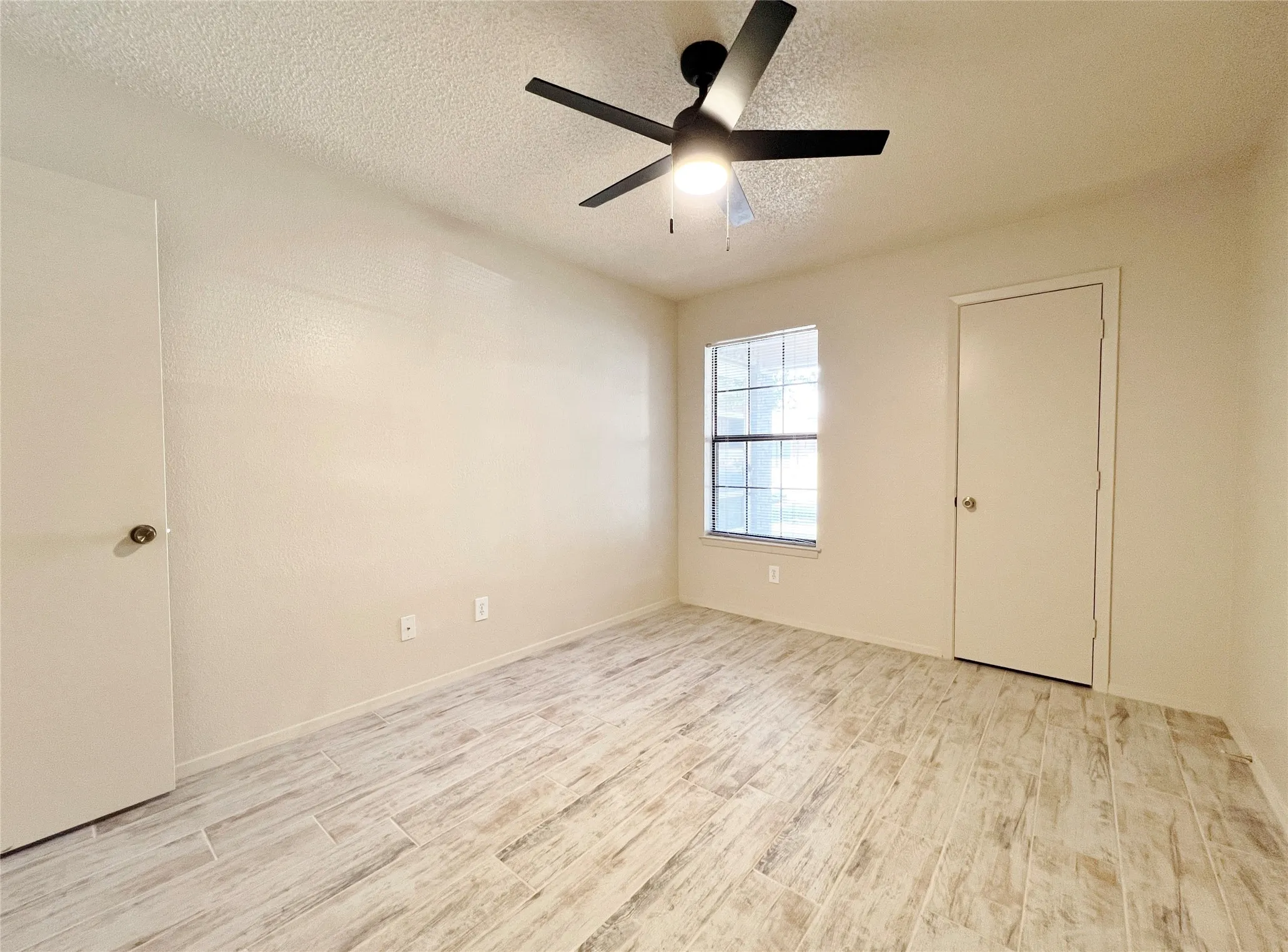 Duplex For Rent in Parker County , 1110 S Rusk Street A, Weatherford, Texas 76086, 2 Bedroom, 2 Bathroom, Garage spaces, 948 Sqft, built in 1984, mls#21344383, Real Estate Agent in Weatherford, Homes For Rent in Parker county, Homes For Rent in Weatherford, Realtor in Weatherford Texas, Real Estate Brokerage Independent Realty Texas, Luminita Cordes Realtor