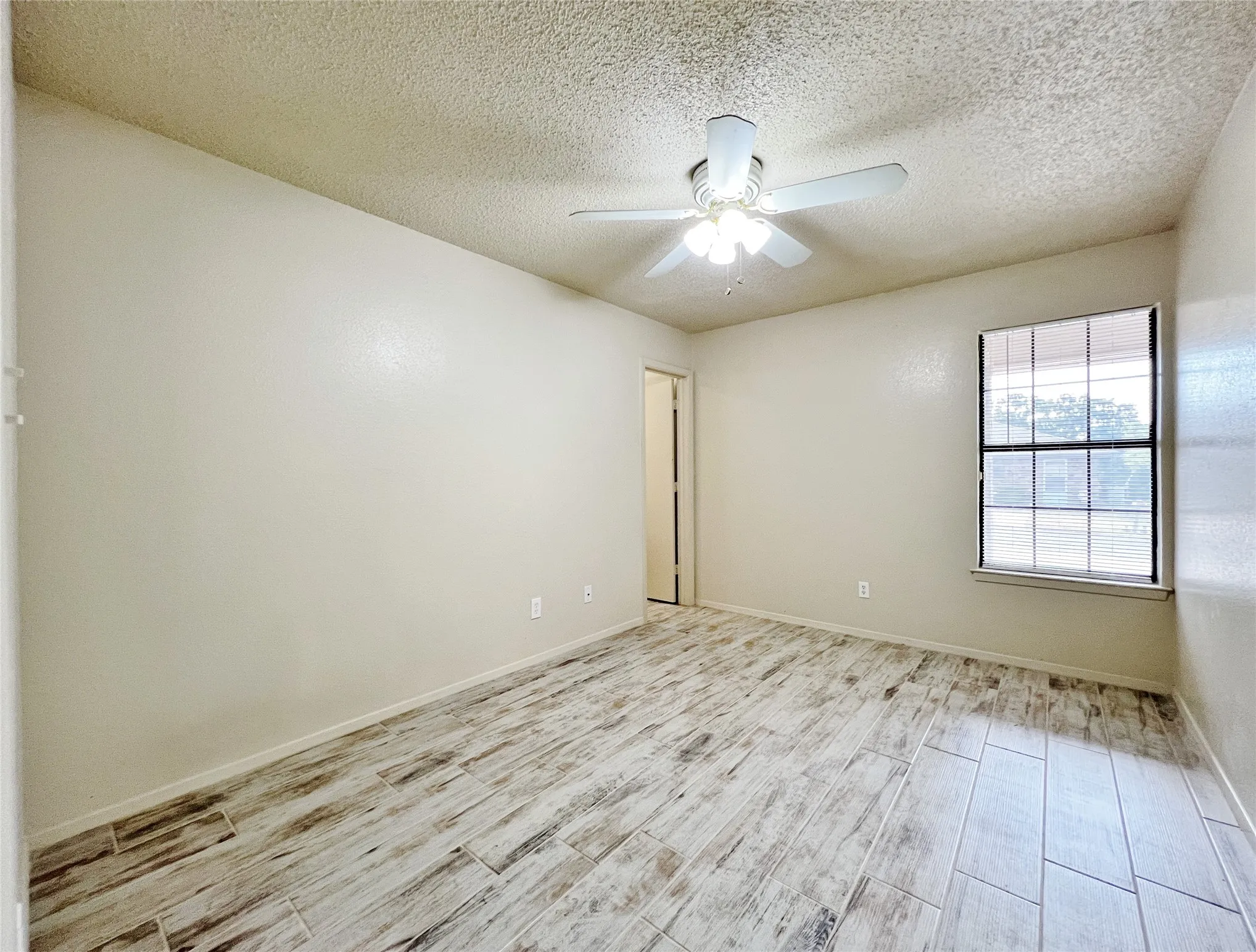 Duplex For Rent in Parker County , 1110 S Rusk Street A, Weatherford, Texas 76086, 2 Bedroom, 2 Bathroom, Garage spaces, 948 Sqft, built in 1984, mls#21344383, Real Estate Agent in Weatherford, Homes For Rent in Parker county, Homes For Rent in Weatherford, Realtor in Weatherford Texas, Real Estate Brokerage Independent Realty Texas, Luminita Cordes Realtor