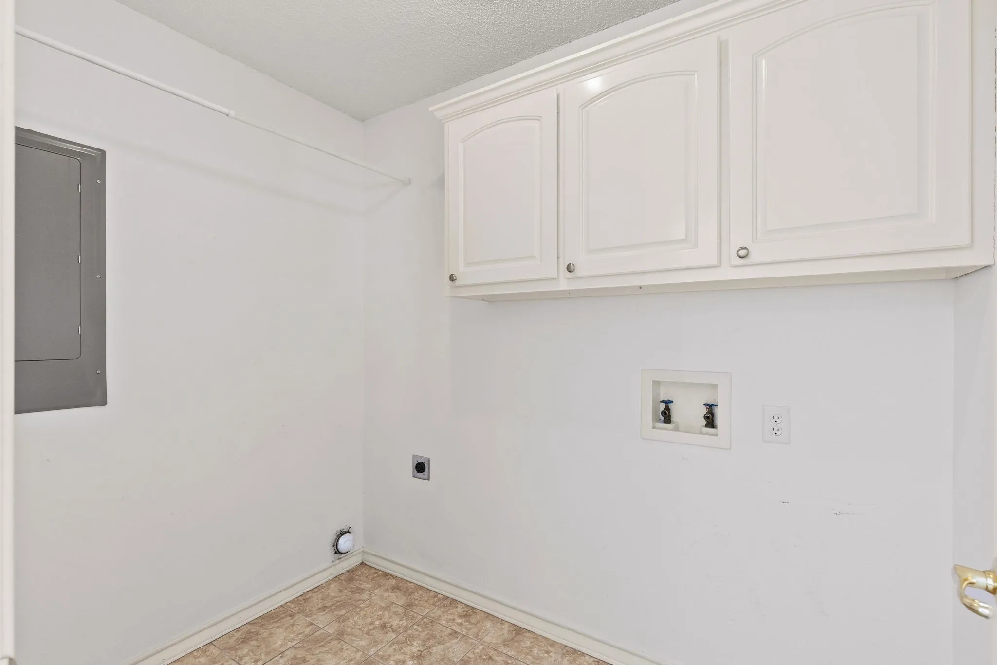 Single Family Residence For Sale in Hopkins County , 305 Kelli Circle, Sulphur Springs, Texas 75482, 3 Bedroom, 3 Bathroom, 2 Garage spaces, 2,257 Sqft, built in 1999, mls#21344386, Real Estate Agent in Sulphur Springs, Homes For Sale in Hopkins county, Homes For Sale in Sulphur Springs, Realtor in Sulphur Springs Texas, Real Estate Brokerage Independent Realty Texas, Luminita Cordes Realtor