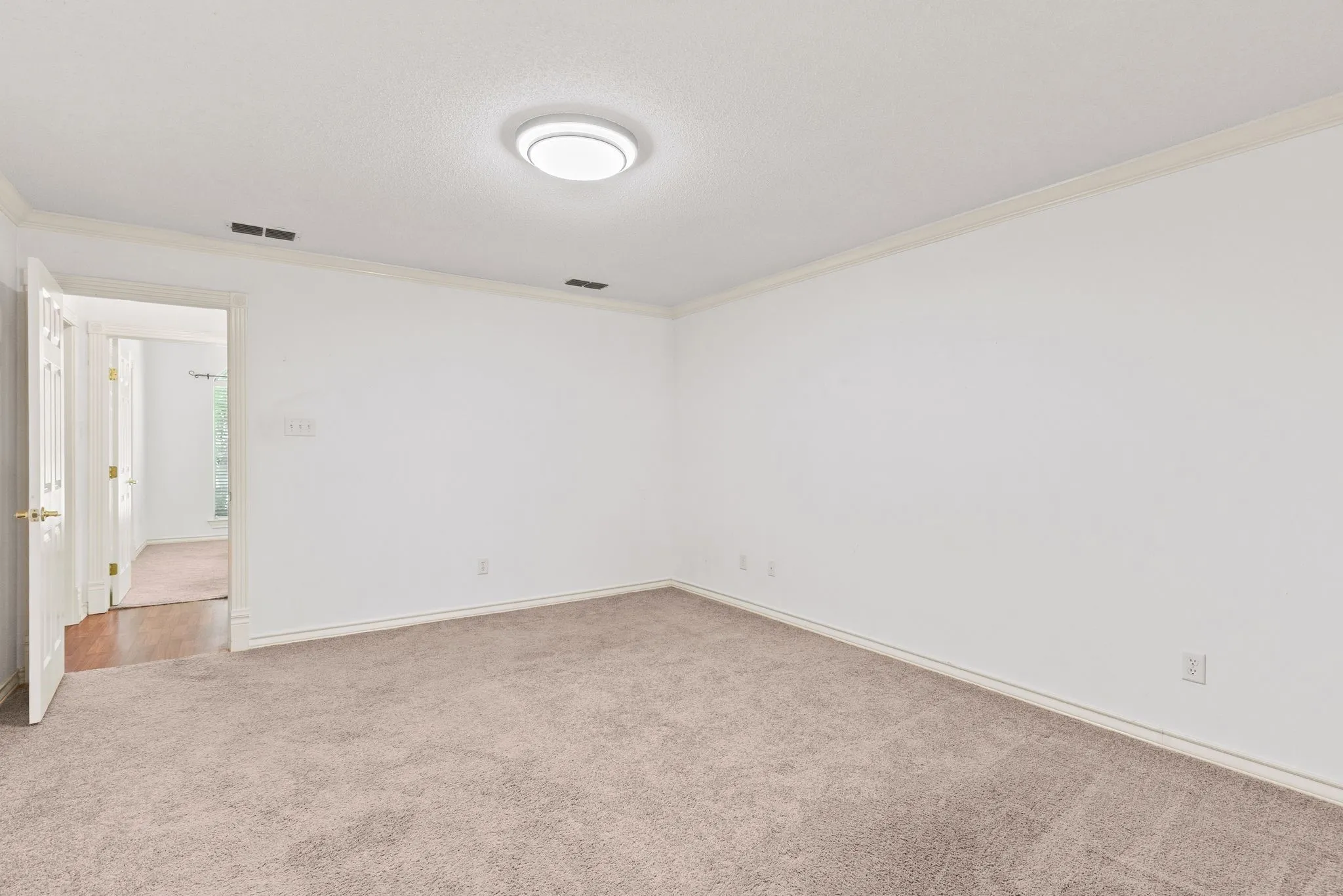 Single Family Residence For Sale in Hopkins County , 305 Kelli Circle, Sulphur Springs, Texas 75482, 3 Bedroom, 3 Bathroom, 2 Garage spaces, 2,257 Sqft, built in 1999, mls#21344386, Real Estate Agent in Sulphur Springs, Homes For Sale in Hopkins county, Homes For Sale in Sulphur Springs, Realtor in Sulphur Springs Texas, Real Estate Brokerage Independent Realty Texas, Luminita Cordes Realtor