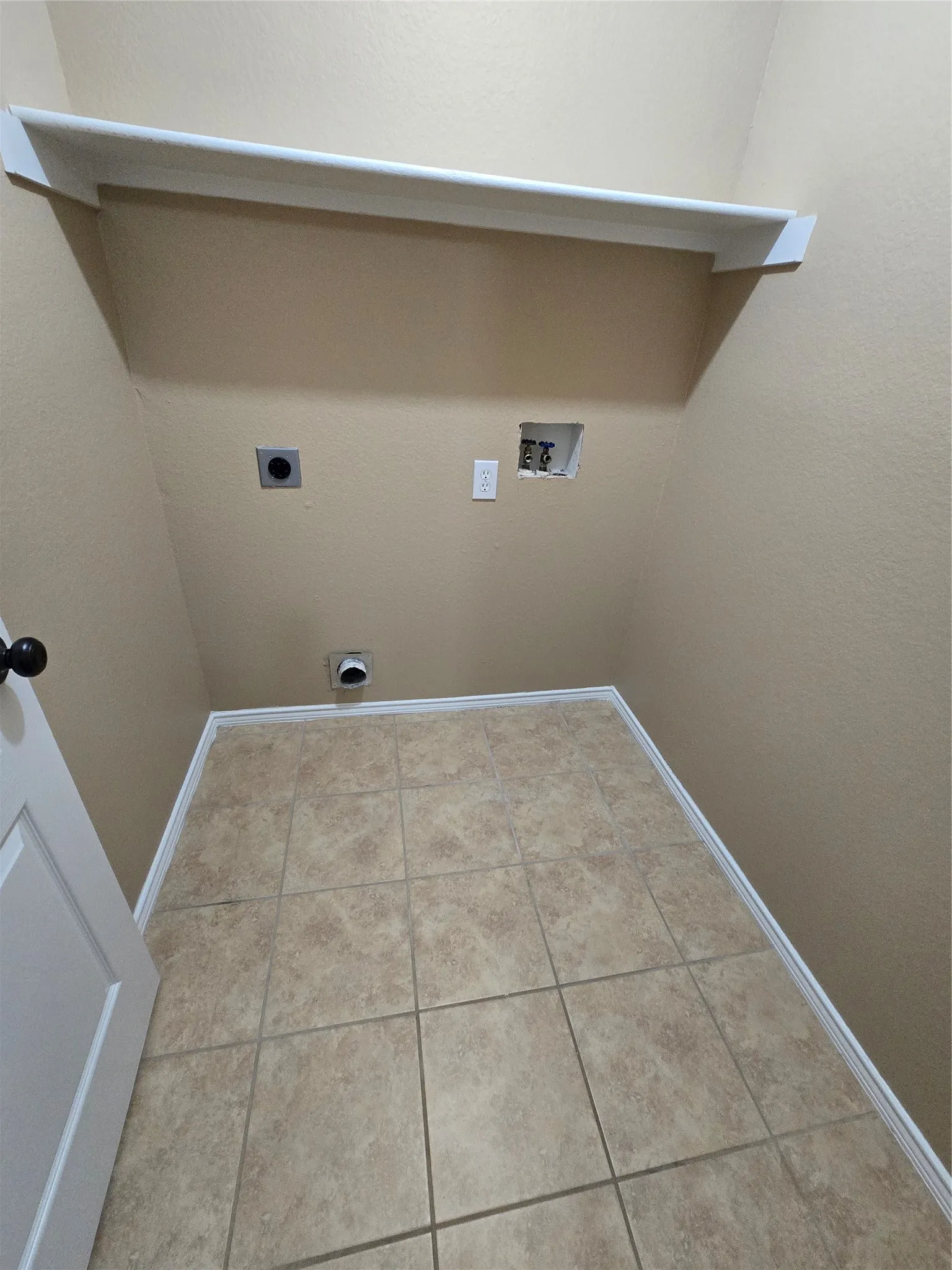 Single Family Residence For Rent in Denton County , 4512 Saddlebrook Drive, Carrollton, Texas 75010, 4 Bedroom, 3 Bathroom, 2 Garage spaces, 2,350 Sqft, built in 2000, mls#21339519, Real Estate Agent in Carrollton, Homes For Rent in Denton county, Homes For Rent in Carrollton, Realtor in Carrollton Texas, Real Estate Brokerage Independent Realty Texas, Luminita Cordes Realtor
