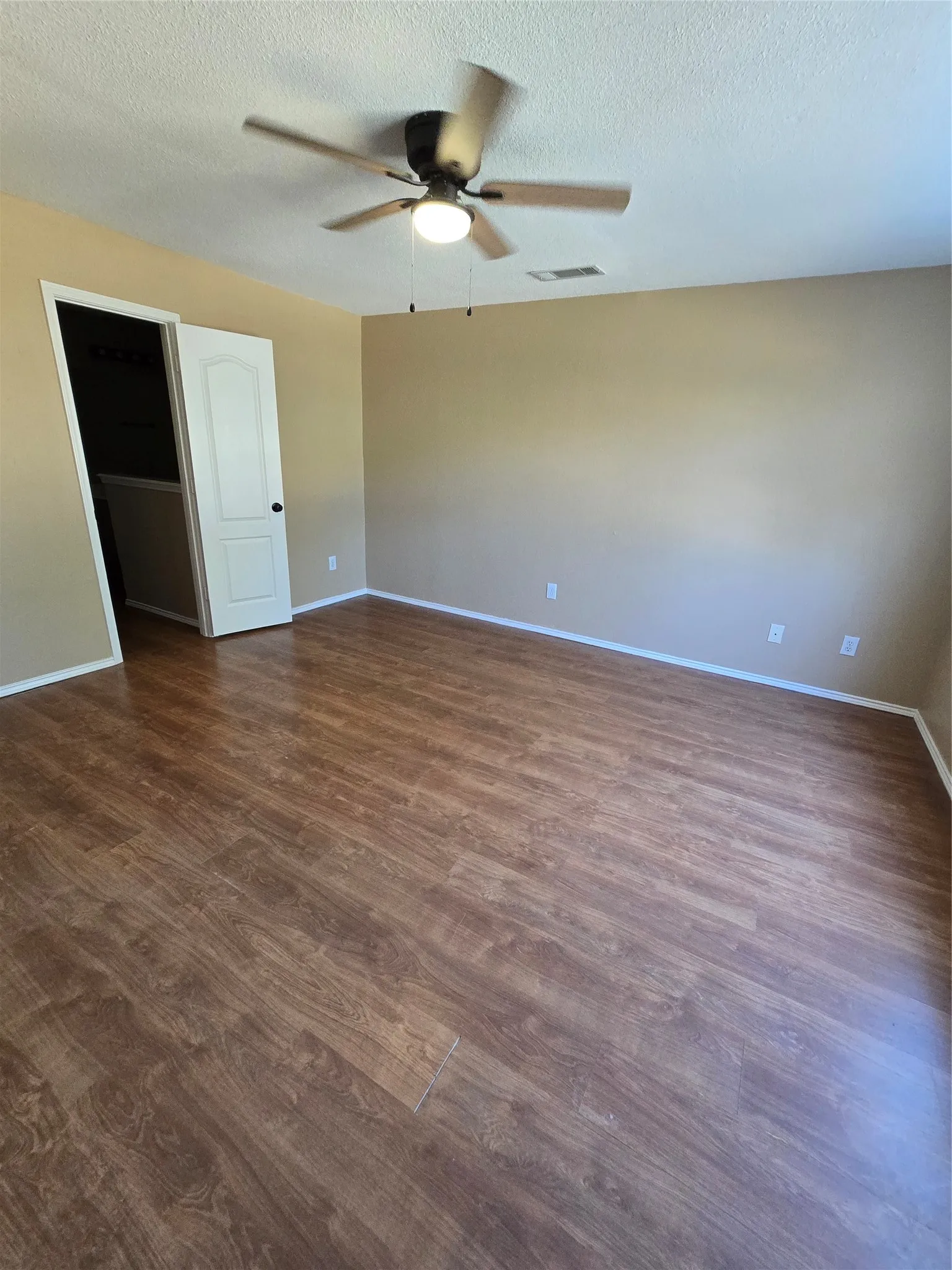 Single Family Residence For Rent in Denton County , 4512 Saddlebrook Drive, Carrollton, Texas 75010, 4 Bedroom, 3 Bathroom, 2 Garage spaces, 2,350 Sqft, built in 2000, mls#21339519, Real Estate Agent in Carrollton, Homes For Rent in Denton county, Homes For Rent in Carrollton, Realtor in Carrollton Texas, Real Estate Brokerage Independent Realty Texas, Luminita Cordes Realtor