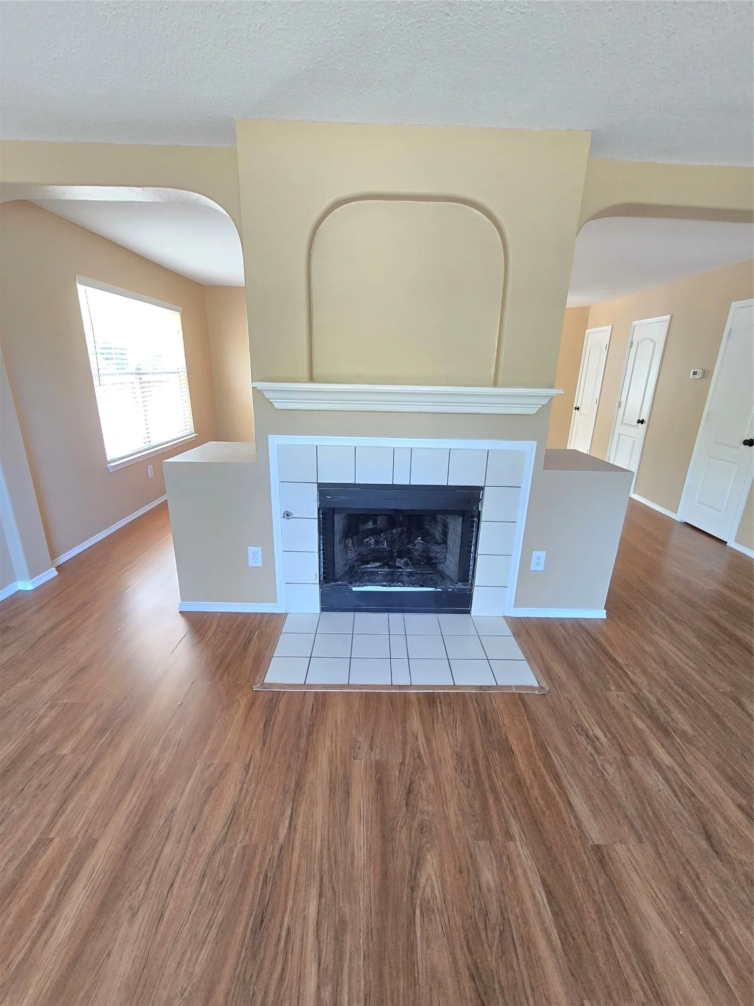 Single Family Residence For Rent in Denton County , 4512 Saddlebrook Drive, Carrollton, Texas 75010, 4 Bedroom, 3 Bathroom, 2 Garage spaces, 2,350 Sqft, built in 2000, mls#21339519, Real Estate Agent in Carrollton, Homes For Rent in Denton county, Homes For Rent in Carrollton, Realtor in Carrollton Texas, Real Estate Brokerage Independent Realty Texas, Luminita Cordes Realtor