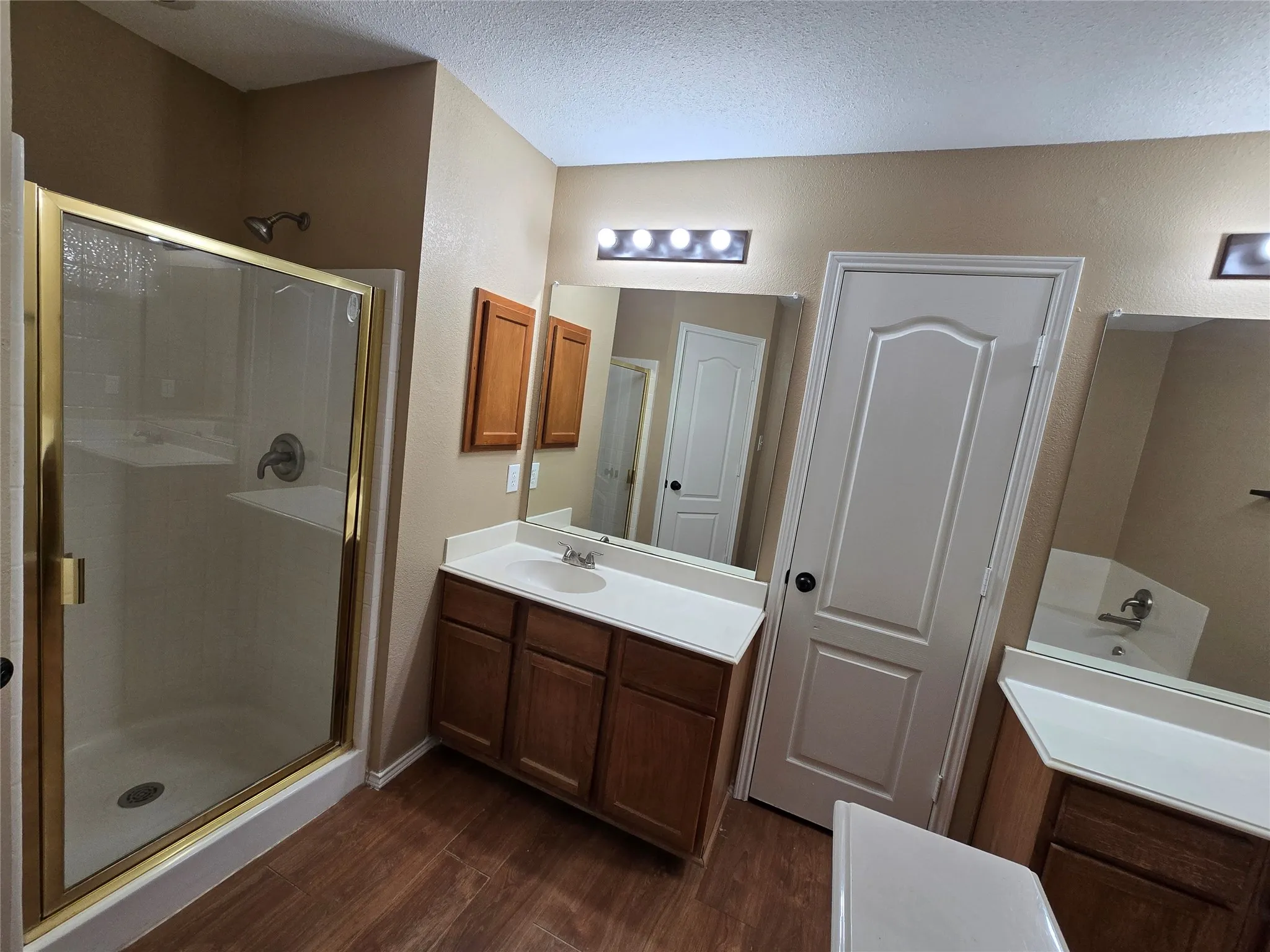 Single Family Residence For Rent in Denton County , 4512 Saddlebrook Drive, Carrollton, Texas 75010, 4 Bedroom, 3 Bathroom, 2 Garage spaces, 2,350 Sqft, built in 2000, mls#21339519, Real Estate Agent in Carrollton, Homes For Rent in Denton county, Homes For Rent in Carrollton, Realtor in Carrollton Texas, Real Estate Brokerage Independent Realty Texas, Luminita Cordes Realtor