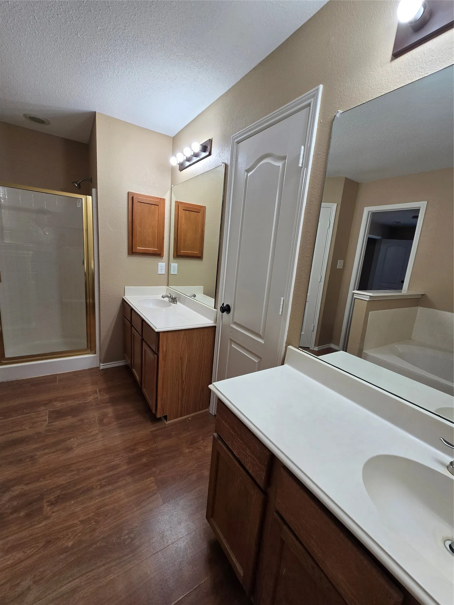 Single Family Residence For Rent in Denton County , 4512 Saddlebrook Drive, Carrollton, Texas 75010, 4 Bedroom, 3 Bathroom, 2 Garage spaces, 2,350 Sqft, built in 2000, mls#21339519, Real Estate Agent in Carrollton, Homes For Rent in Denton county, Homes For Rent in Carrollton, Realtor in Carrollton Texas, Real Estate Brokerage Independent Realty Texas, Luminita Cordes Realtor