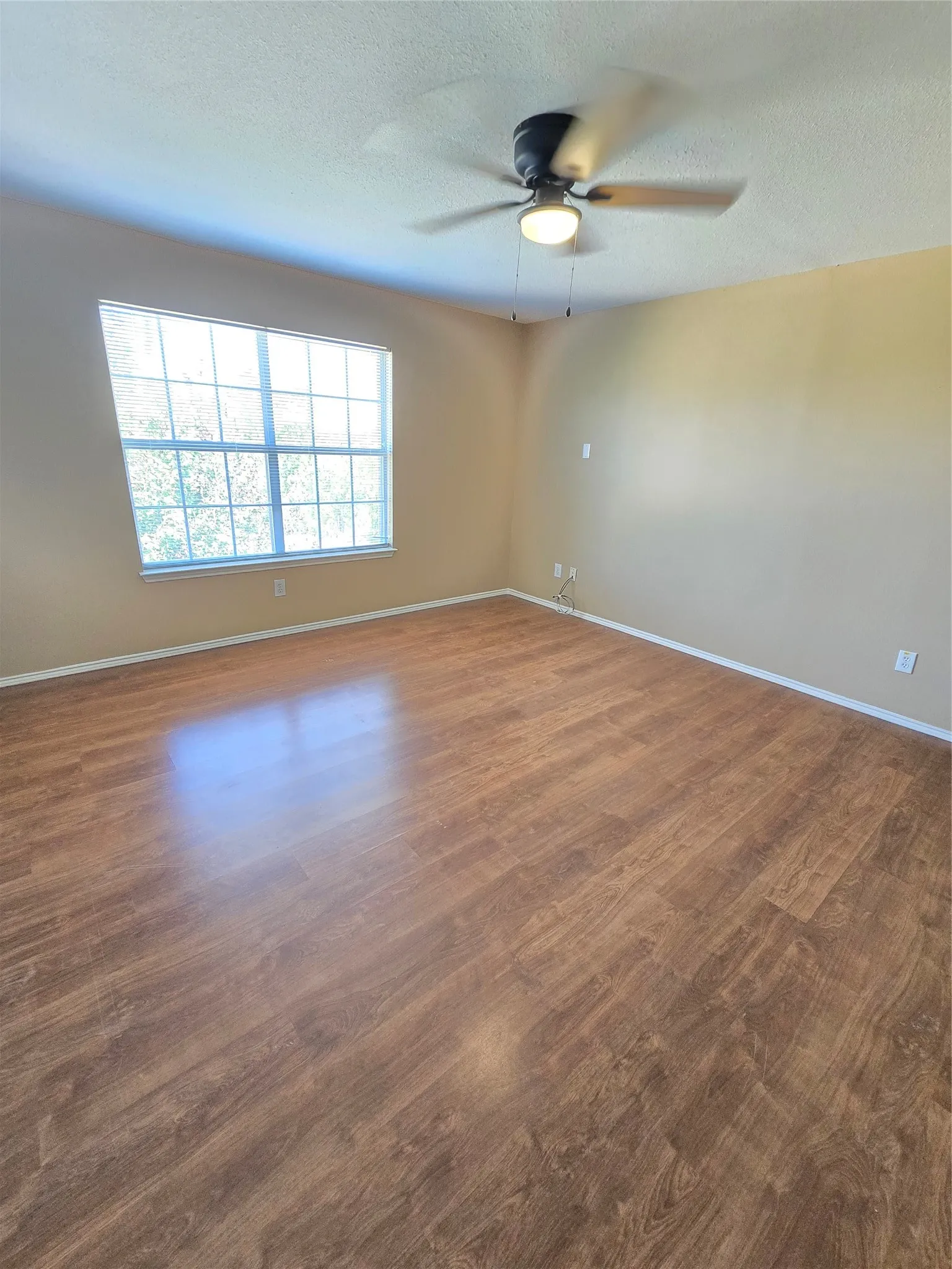 Single Family Residence For Rent in Denton County , 4512 Saddlebrook Drive, Carrollton, Texas 75010, 4 Bedroom, 3 Bathroom, 2 Garage spaces, 2,350 Sqft, built in 2000, mls#21339519, Real Estate Agent in Carrollton, Homes For Rent in Denton county, Homes For Rent in Carrollton, Realtor in Carrollton Texas, Real Estate Brokerage Independent Realty Texas, Luminita Cordes Realtor