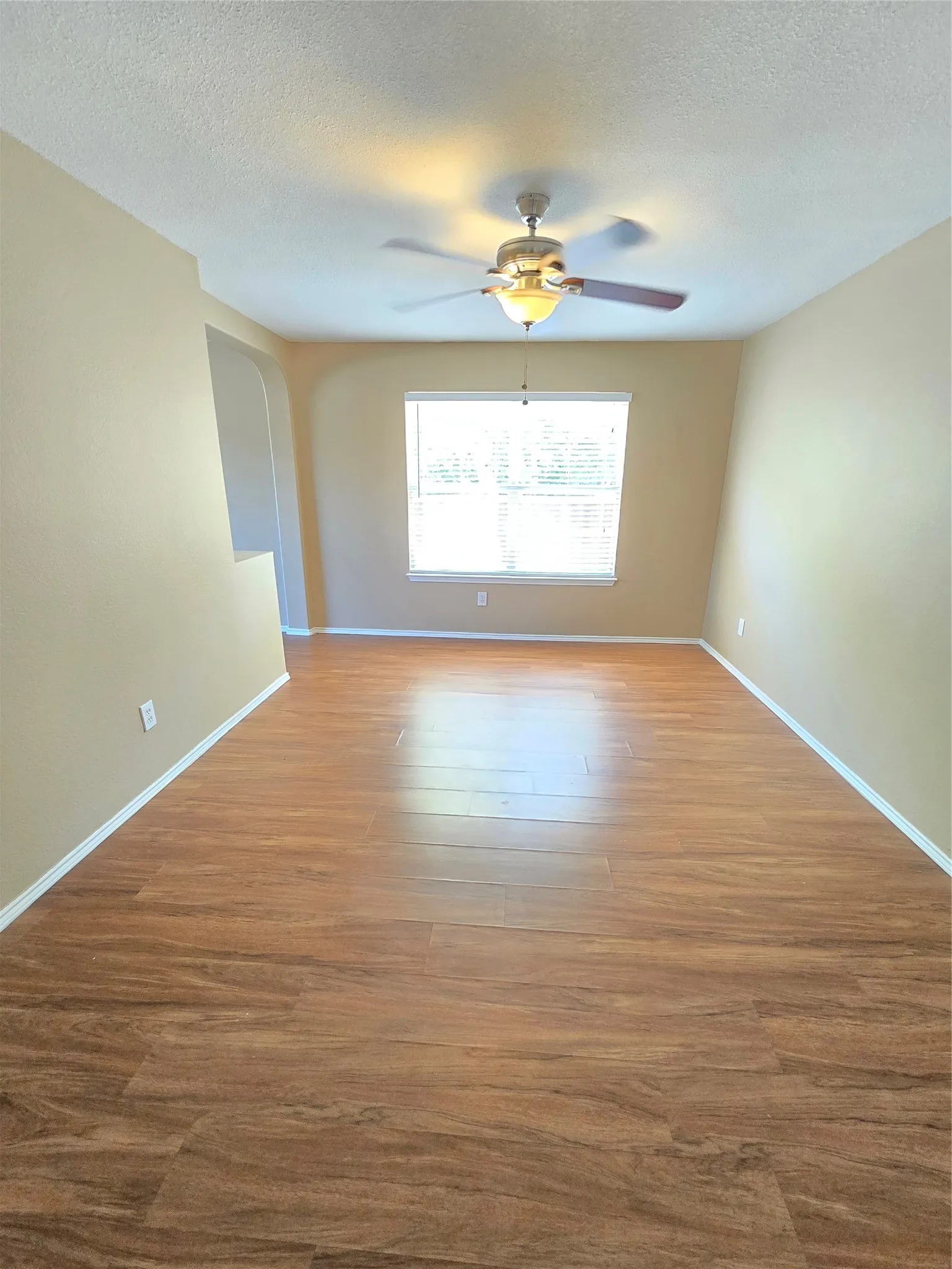 Single Family Residence For Rent in Denton County , 4512 Saddlebrook Drive, Carrollton, Texas 75010, 4 Bedroom, 3 Bathroom, 2 Garage spaces, 2,350 Sqft, built in 2000, mls#21339519, Real Estate Agent in Carrollton, Homes For Rent in Denton county, Homes For Rent in Carrollton, Realtor in Carrollton Texas, Real Estate Brokerage Independent Realty Texas, Luminita Cordes Realtor