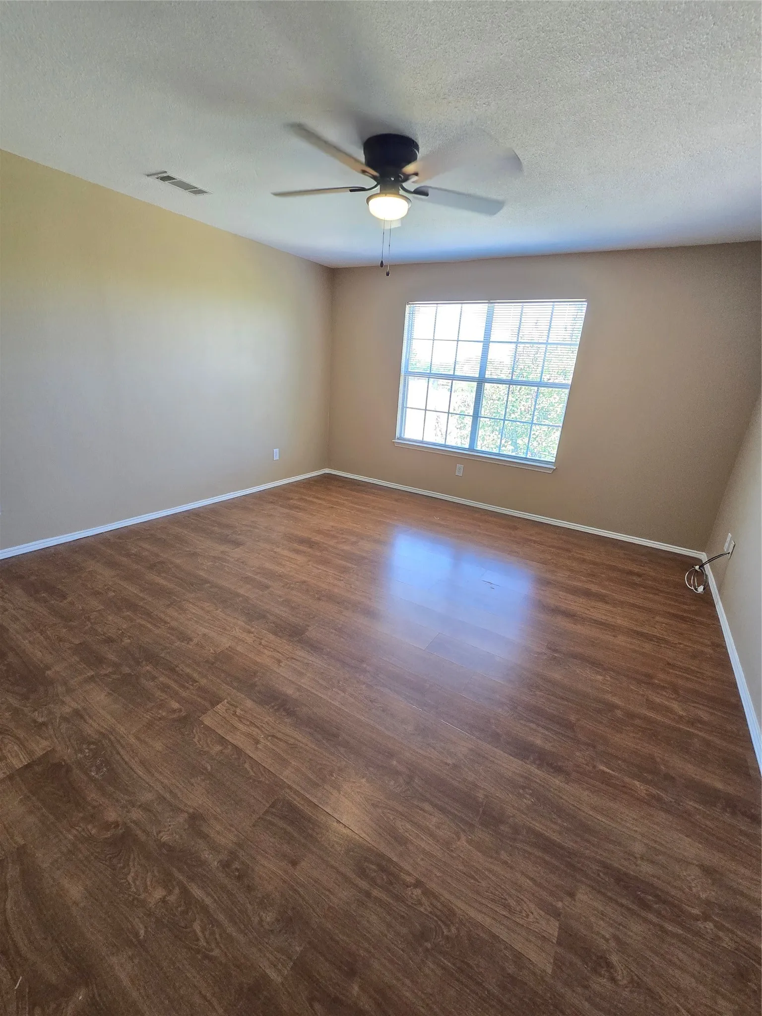 Single Family Residence For Rent in Denton County , 4512 Saddlebrook Drive, Carrollton, Texas 75010, 4 Bedroom, 3 Bathroom, 2 Garage spaces, 2,350 Sqft, built in 2000, mls#21339519, Real Estate Agent in Carrollton, Homes For Rent in Denton county, Homes For Rent in Carrollton, Realtor in Carrollton Texas, Real Estate Brokerage Independent Realty Texas, Luminita Cordes Realtor