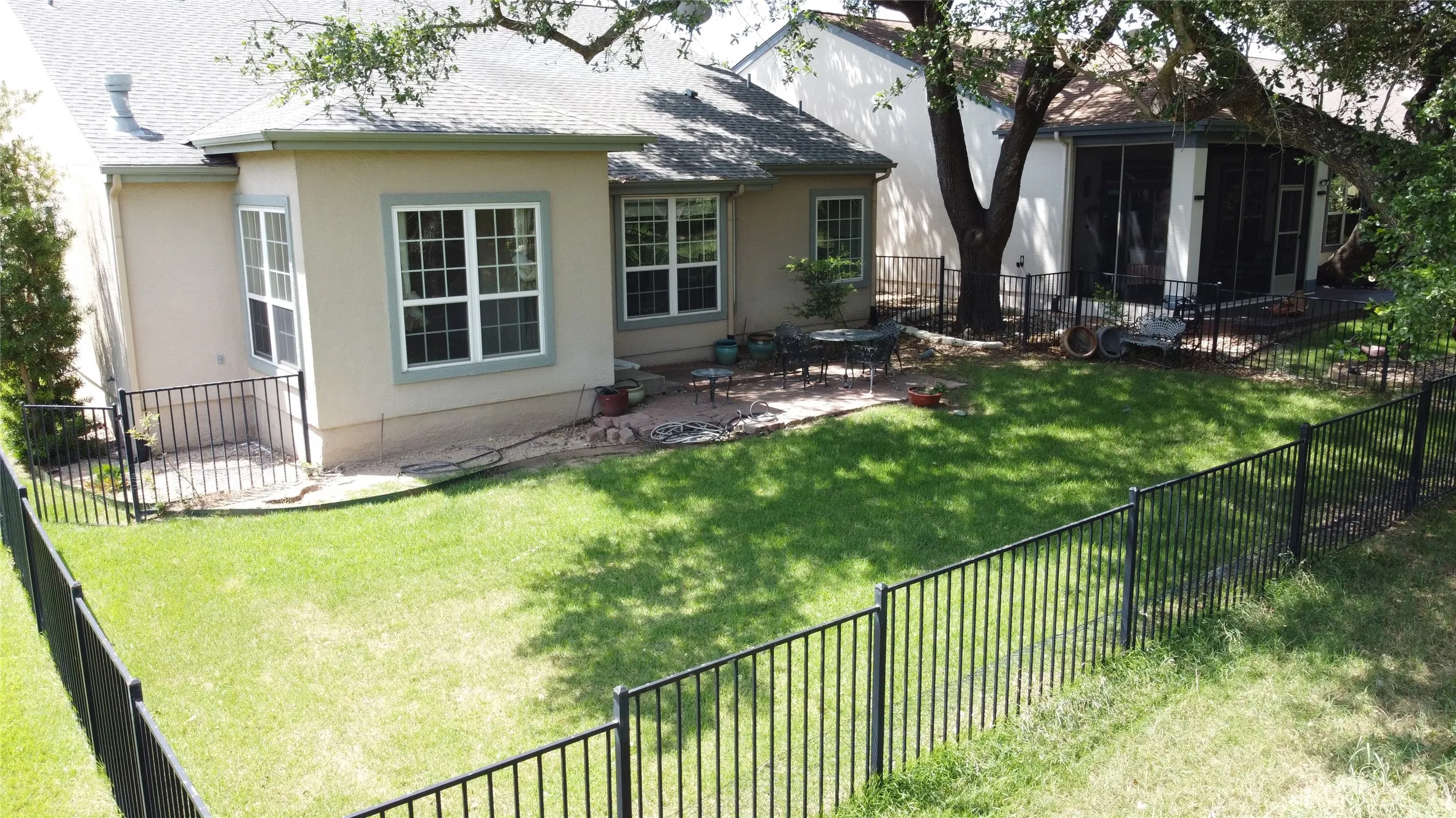 Single Family Residence For Sale in Williamson County , 311 Deer Meadow Circle, Georgetown, Texas 78633, 3 Bedroom, 2 Bathroom, 2 Garage spaces, 2,072 Sqft, built in 2005, Price $275,000, mls#21343178, Real Estate Agent in Georgetown, Homes For Sale in Williamson county, Homes For Sale in Georgetown, Realtor in Georgetown Texas, Real Estate Brokerage Independent Realty Texas, Luminita Cordes Realtor