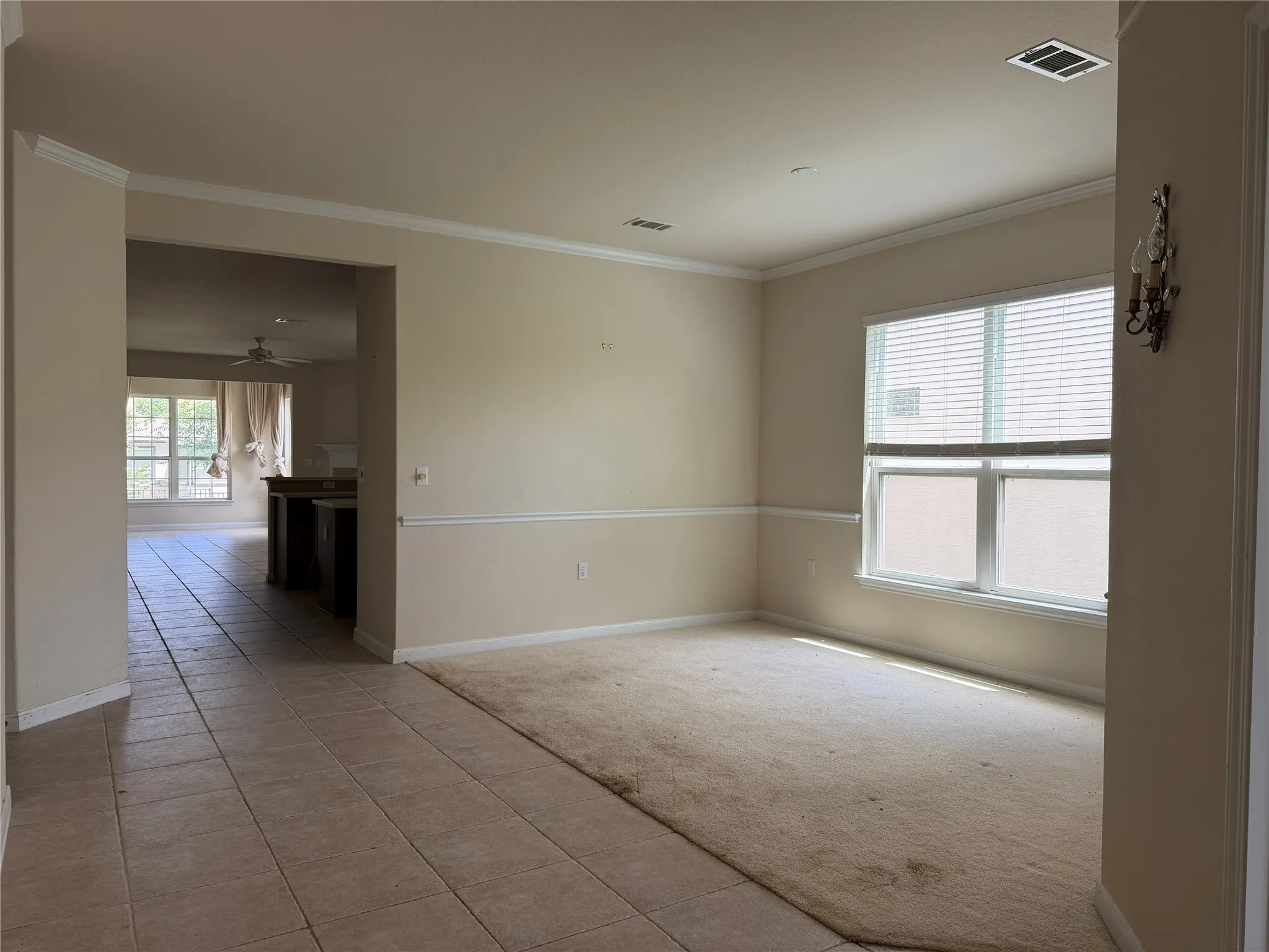 Single Family Residence For Sale in Williamson County , 311 Deer Meadow Circle, Georgetown, Texas 78633, 3 Bedroom, 2 Bathroom, 2 Garage spaces, 2,072 Sqft, built in 2005, Price $275,000, mls#21343178, Real Estate Agent in Georgetown, Homes For Sale in Williamson county, Homes For Sale in Georgetown, Realtor in Georgetown Texas, Real Estate Brokerage Independent Realty Texas, Luminita Cordes Realtor