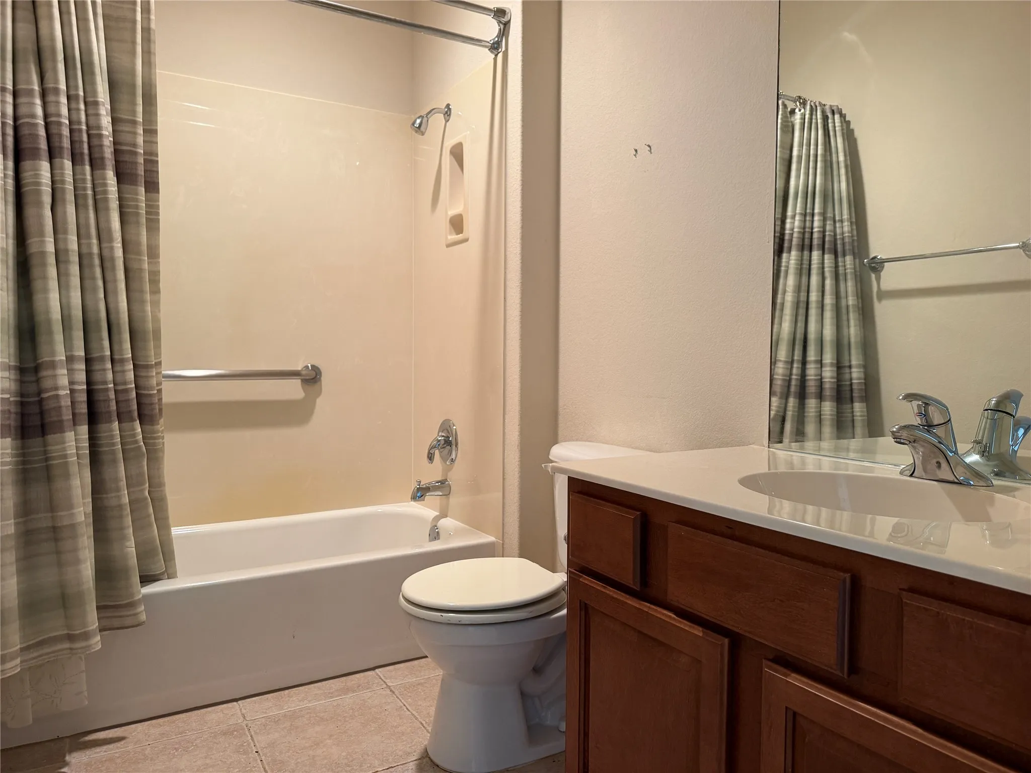 Single Family Residence For Sale in Williamson County , 311 Deer Meadow Circle, Georgetown, Texas 78633, 3 Bedroom, 2 Bathroom, 2 Garage spaces, 2,072 Sqft, built in 2005, Price $275,000, mls#21343178, Real Estate Agent in Georgetown, Homes For Sale in Williamson county, Homes For Sale in Georgetown, Realtor in Georgetown Texas, Real Estate Brokerage Independent Realty Texas, Luminita Cordes Realtor