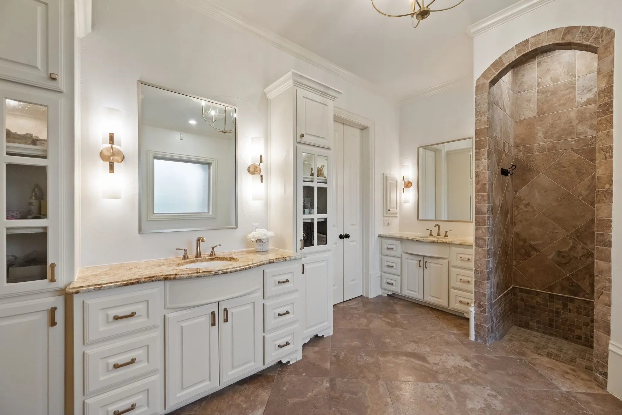 Single Family Residence For Sale in Denton County , 737 Manor Drive, Argyle, Texas 76226, 6 Bedroom, 6 Bathroom, 4 Garage spaces, 5,811 Sqft, built in 2008, mls#21342430, Real Estate Agent in Argyle, Homes For Sale in Denton county, Homes For Sale in Argyle, Realtor in Argyle Texas, Real Estate Brokerage Independent Realty Texas, Luminita Cordes Realtor