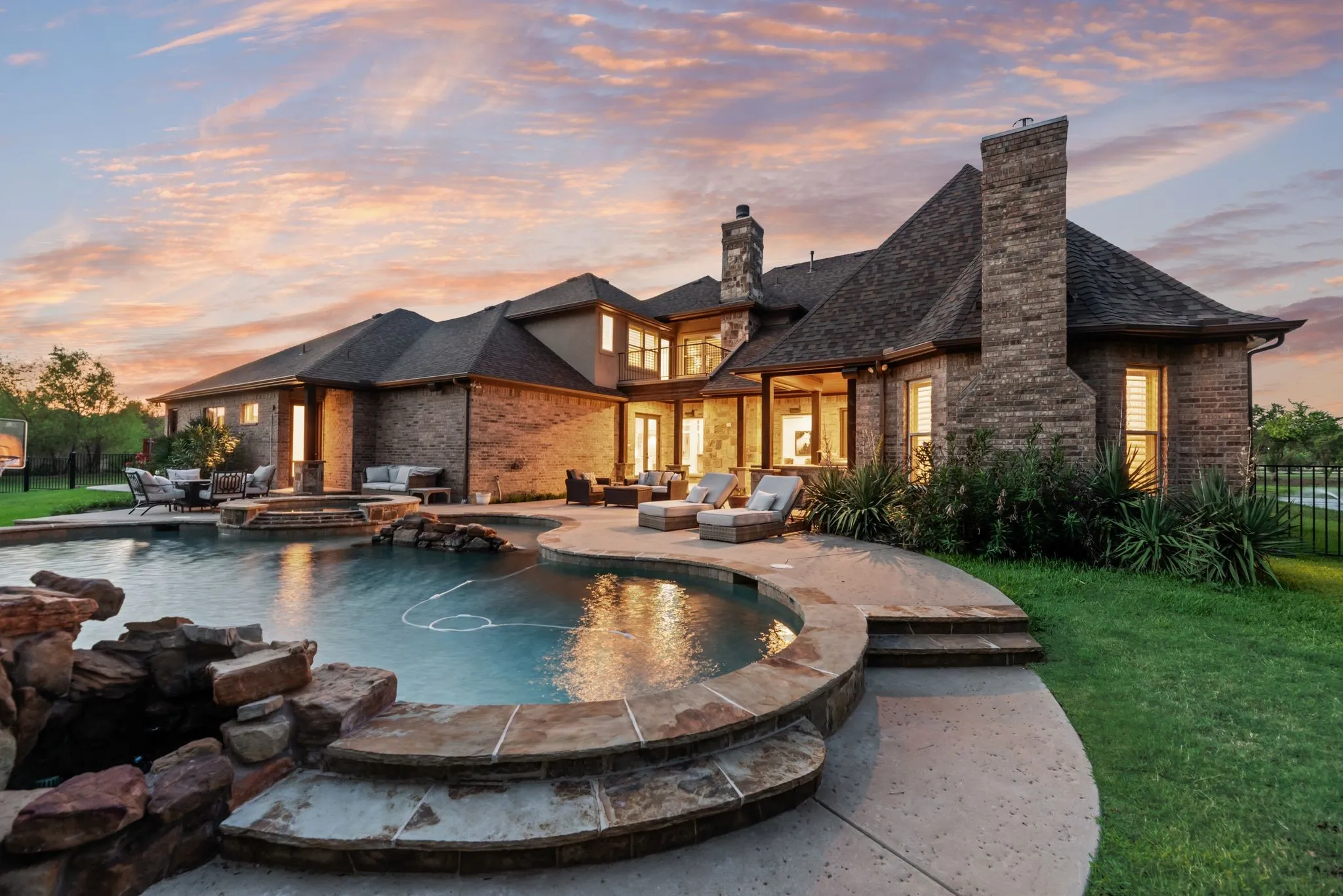 Single Family Residence For Sale in Denton County , 737 Manor Drive, Argyle, Texas 76226, 6 Bedroom, 6 Bathroom, 4 Garage spaces, 5,811 Sqft, built in 2008, mls#21342430, Real Estate Agent in Argyle, Homes For Sale in Denton county, Homes For Sale in Argyle, Realtor in Argyle Texas, Real Estate Brokerage Independent Realty Texas, Luminita Cordes Realtor