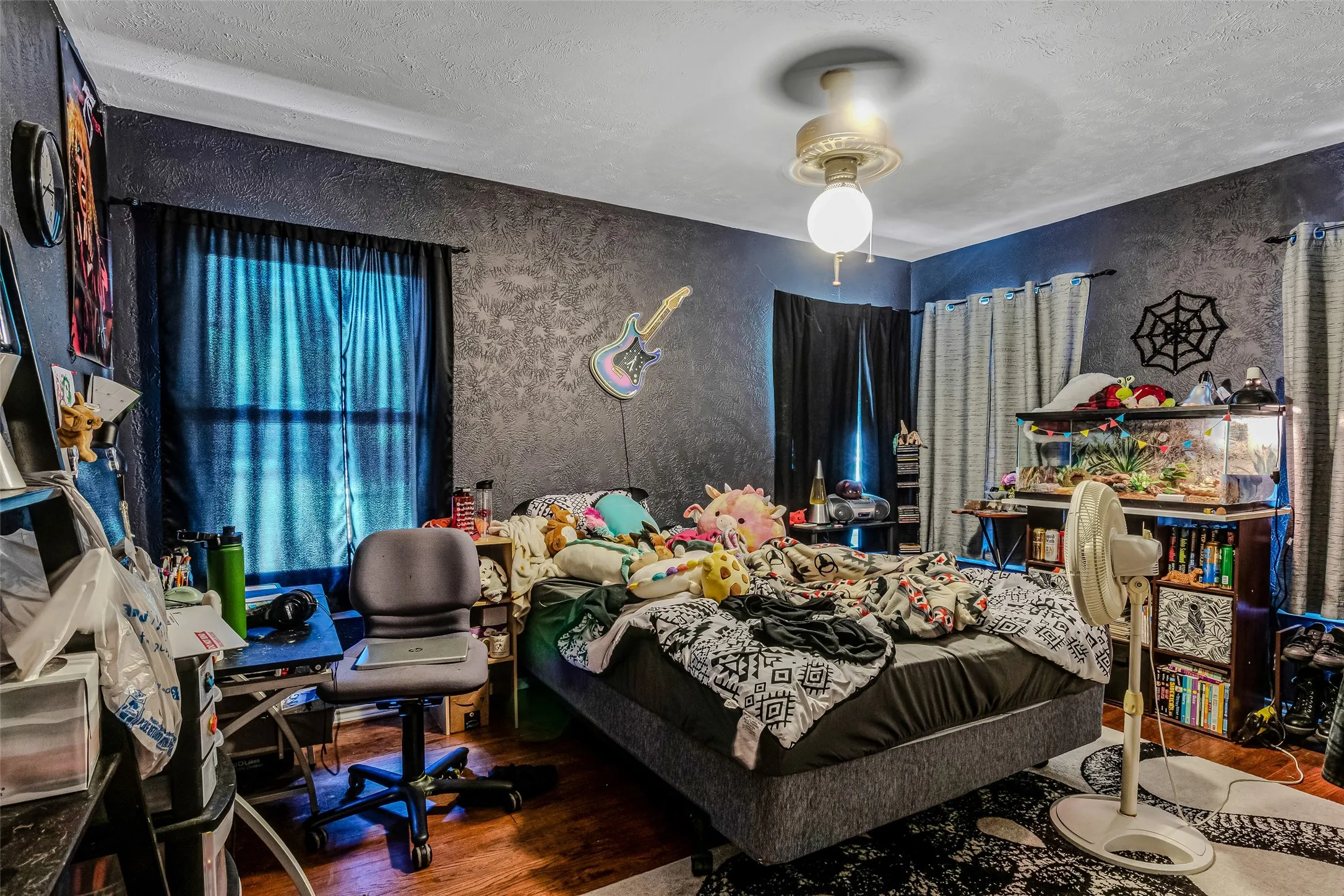 Teenager's Bedroom
