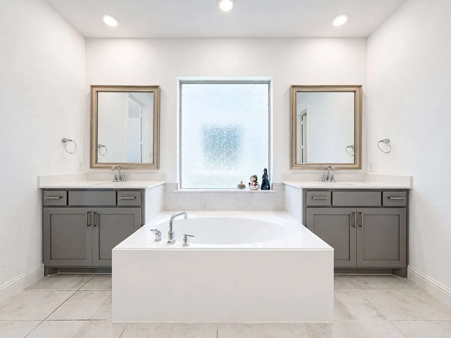 Single Family Residence For Rent in Dallas County , 17293 Texas Pistache Drive, Dallas, Texas 75252, 5 Bedroom, 4 Bathroom, 2 Garage spaces, 3,530 Sqft, built in 2022, mls#21344432, Real Estate Agent in Dallas, Homes For Rent in Dallas county, Homes For Rent in Dallas, Realtor in Dallas Texas, Real Estate Brokerage Independent Realty Texas, Luminita Cordes Realtor