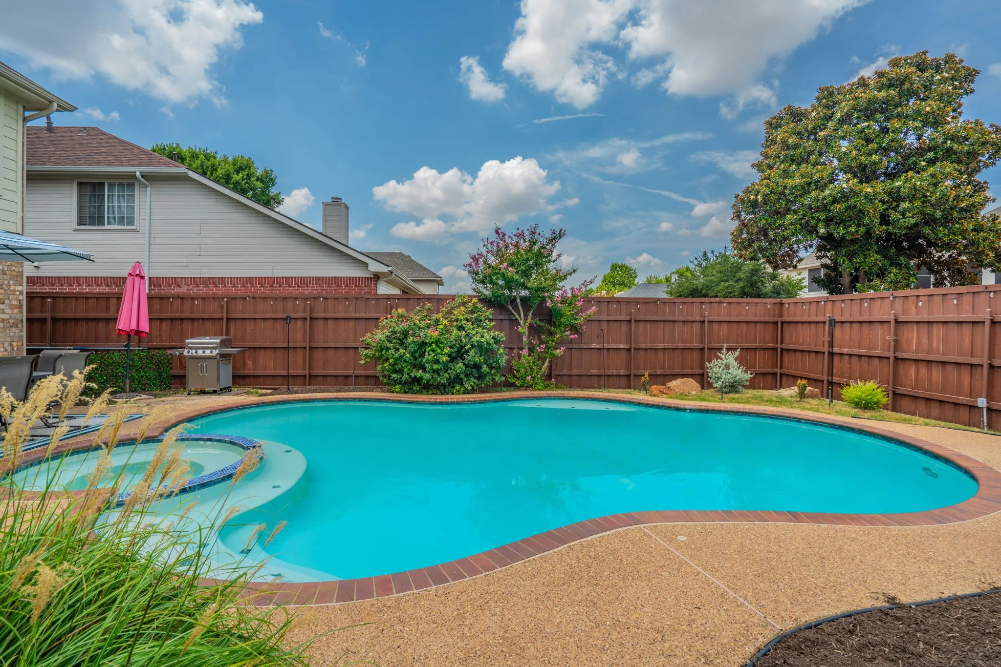 Single Family Residence For Sale in Collin County , 4309 Staten Island Drive, Plano, Texas 75024, 4 Bedroom, 3 Bathroom, 3 Garage spaces, 2,749 Sqft, built in 1996, mls#21342532, Real Estate Agent in Plano, Homes For Sale in Collin county, Homes For Sale in Plano, Realtor in Plano Texas, Real Estate Brokerage Independent Realty Texas, Luminita Cordes Realtor