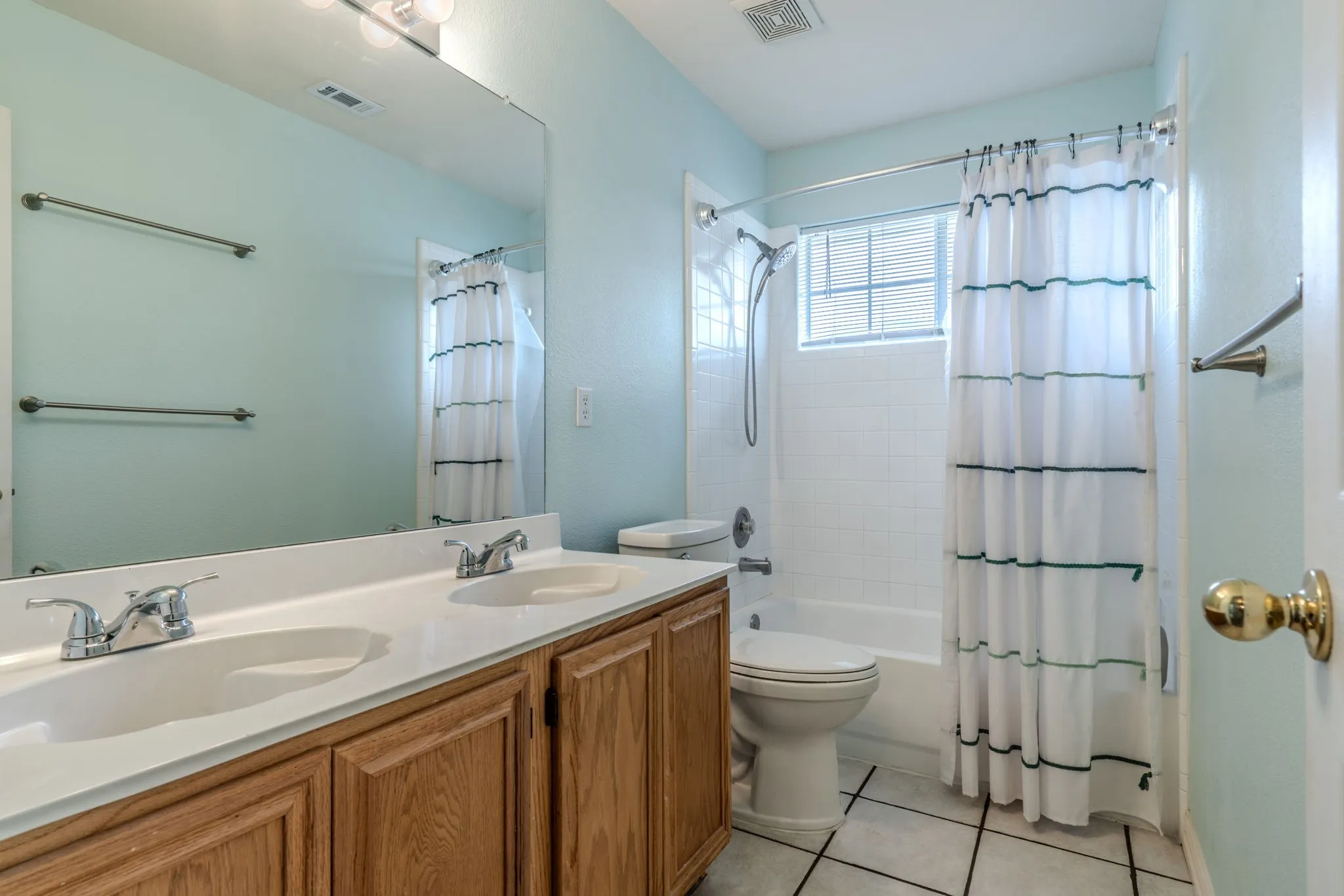 Single Family Residence For Sale in Collin County , 4309 Staten Island Drive, Plano, Texas 75024, 4 Bedroom, 3 Bathroom, 3 Garage spaces, 2,749 Sqft, built in 1996, mls#21342532, Real Estate Agent in Plano, Homes For Sale in Collin county, Homes For Sale in Plano, Realtor in Plano Texas, Real Estate Brokerage Independent Realty Texas, Luminita Cordes Realtor