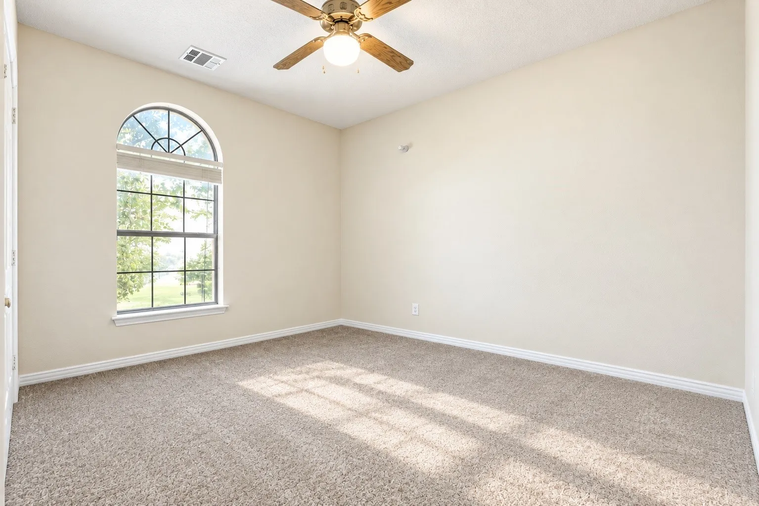 Single Family Residence For Sale in Collin County , 4309 Staten Island Drive, Plano, Texas 75024, 4 Bedroom, 3 Bathroom, 3 Garage spaces, 2,749 Sqft, built in 1996, mls#21342532, Real Estate Agent in Plano, Homes For Sale in Collin county, Homes For Sale in Plano, Realtor in Plano Texas, Real Estate Brokerage Independent Realty Texas, Luminita Cordes Realtor