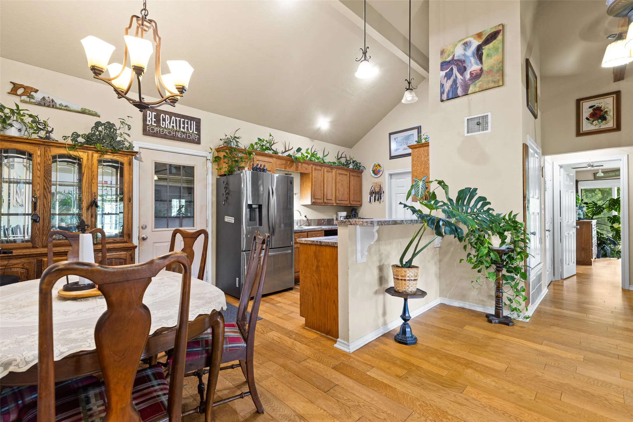 Single Family Residence For Sale in Cass County , 2847 1764 Road, Jefferson, Texas 75657, 5 Bedroom, 3 Bathroom, 2 Garage spaces, 2,400 Sqft, built in 2007, mls#21344356, Real Estate Agent in Jefferson, Homes For Sale in Cass county, Homes For Sale in Jefferson, Realtor in Jefferson Texas, Real Estate Brokerage Independent Realty Texas, Luminita Cordes Realtor
